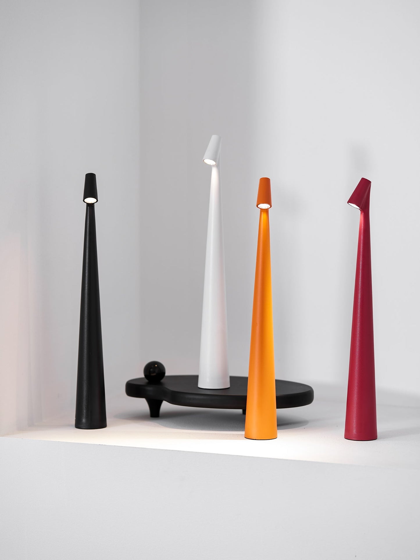 Slim Aluminium Cordless Table Lamp