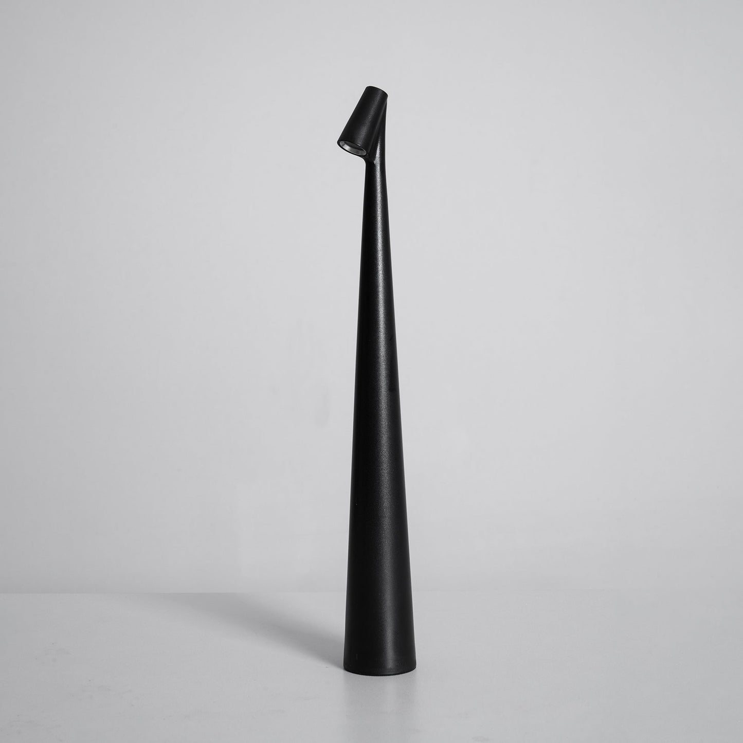 Slim Aluminium Cordless Table Lamp