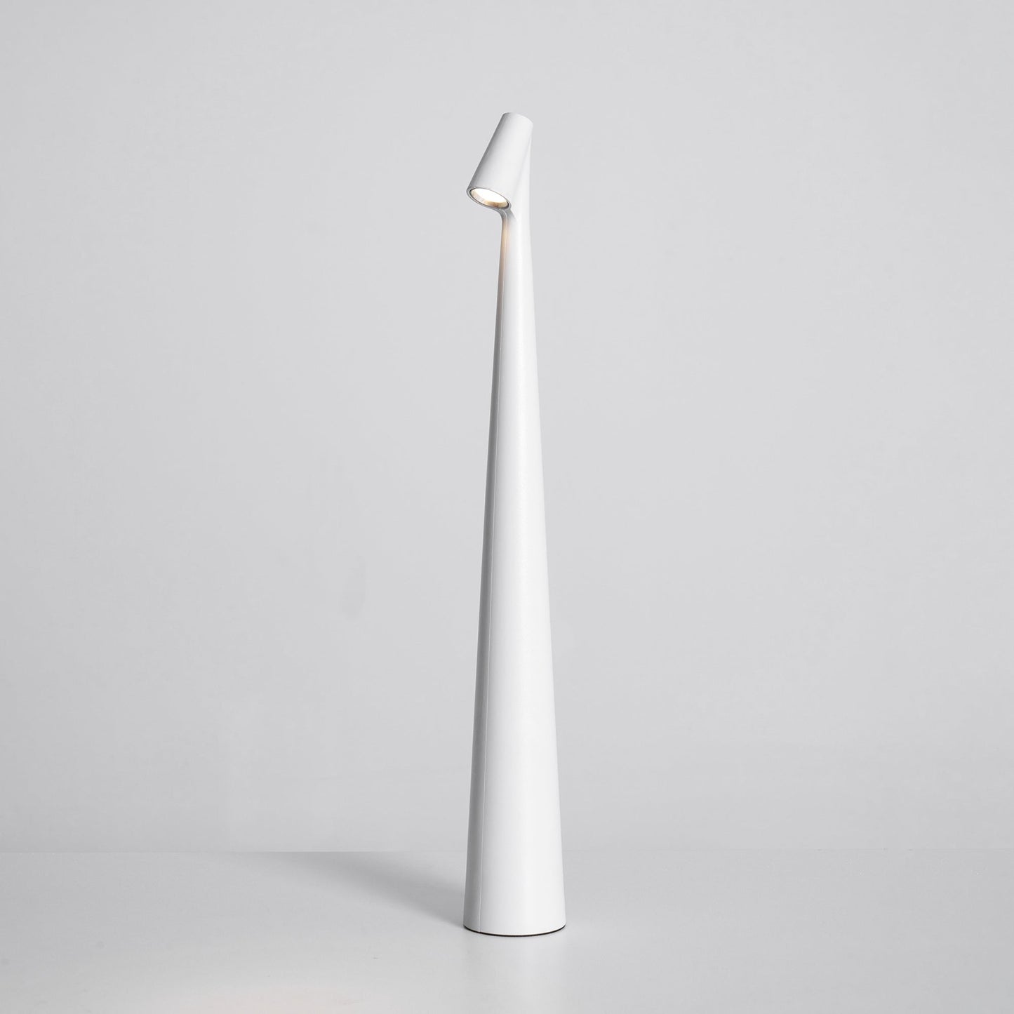Slim Aluminium Cordless Table Lamp