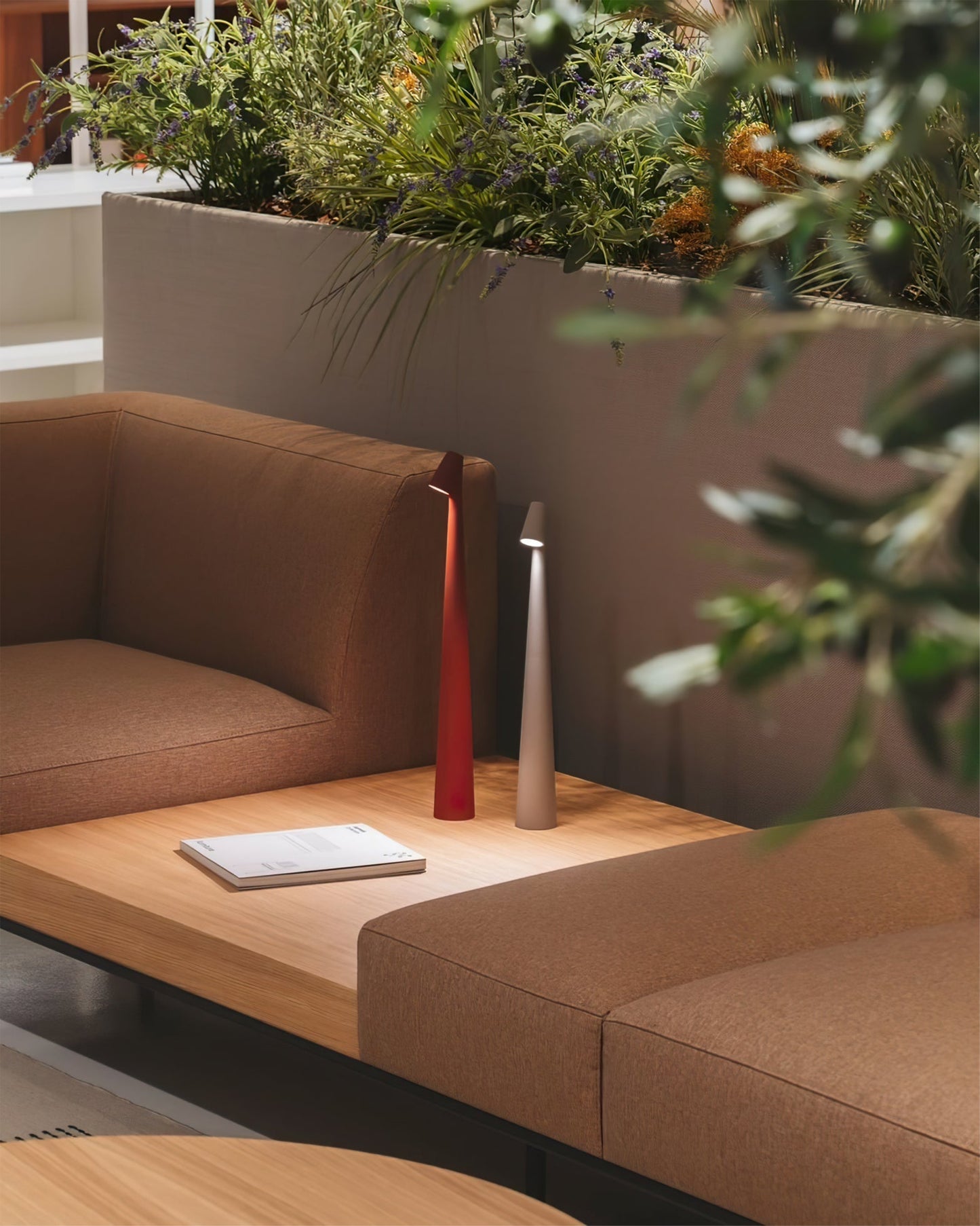 Slim Aluminium Cordless Table Lamp