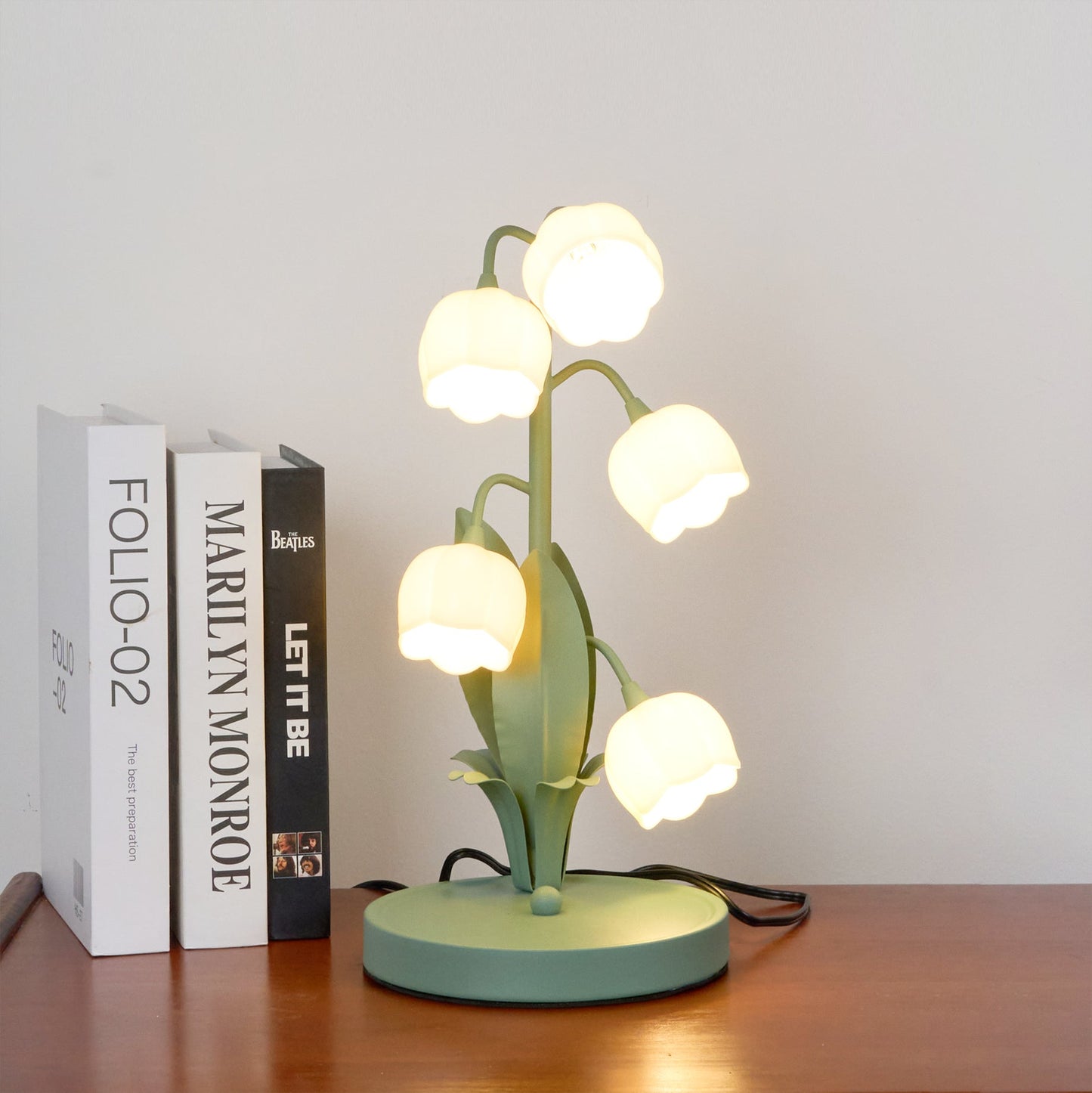 Bellflower Stem Table Lamp