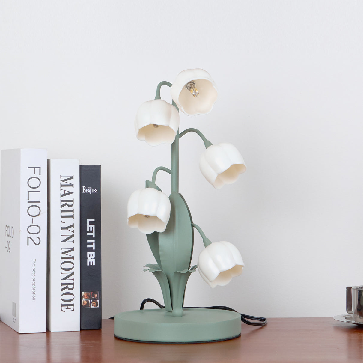 Bellflower Stem Table Lamp