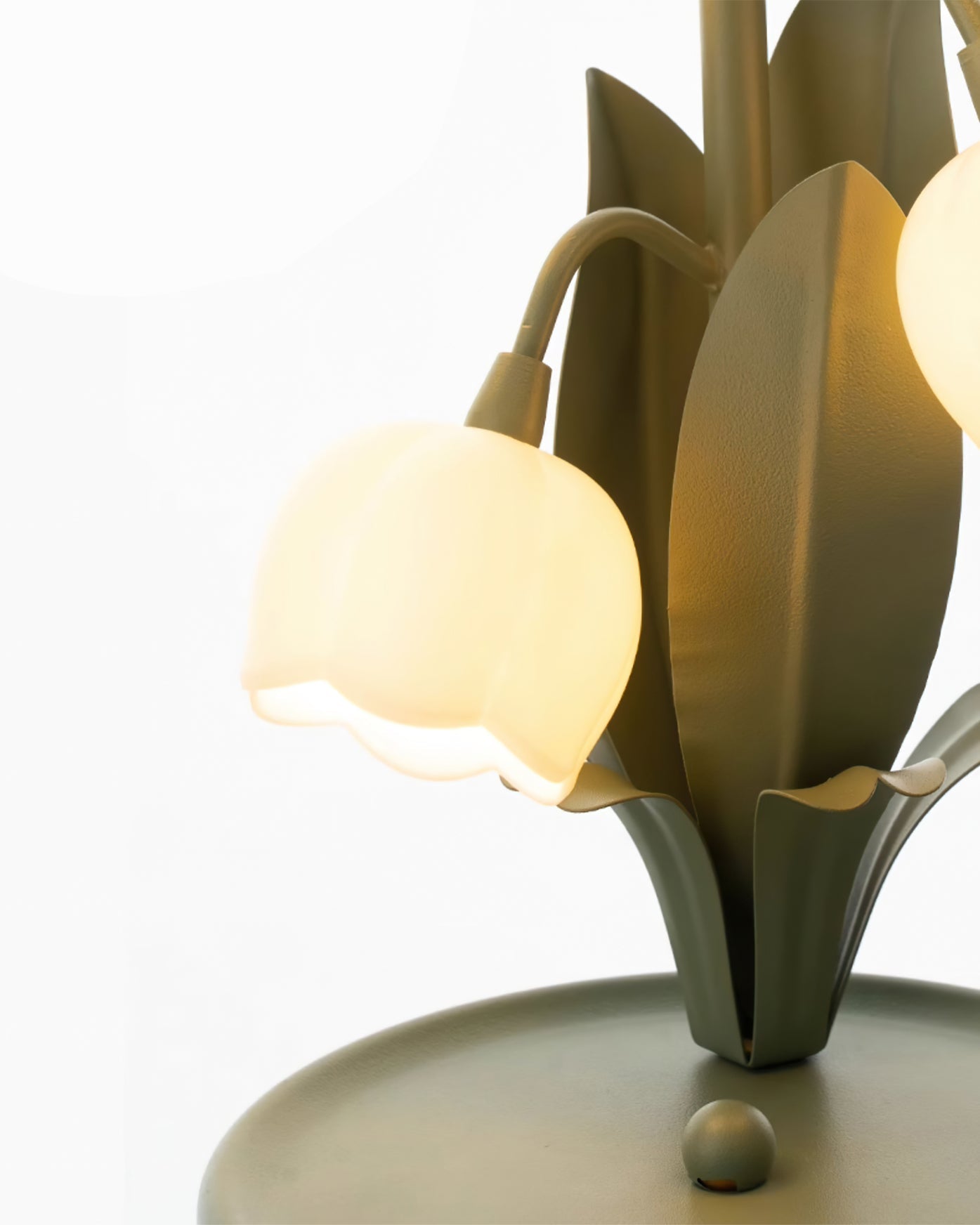 Bellflower Stem Table Lamp