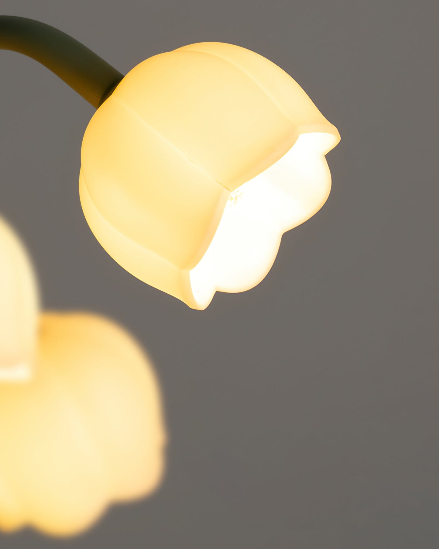 Bellflower Stem Table Lamp