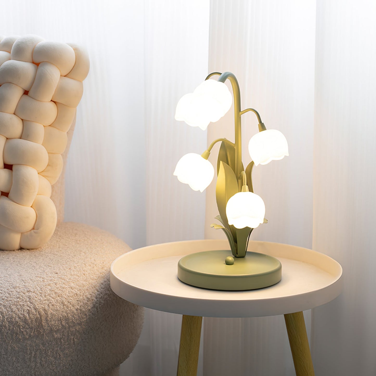Bellflower Stem Table Lamp
