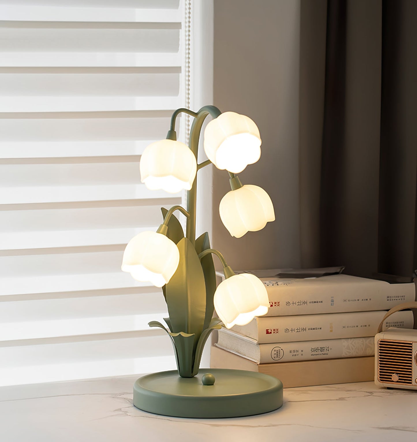 Bellflower Stem Table Lamp