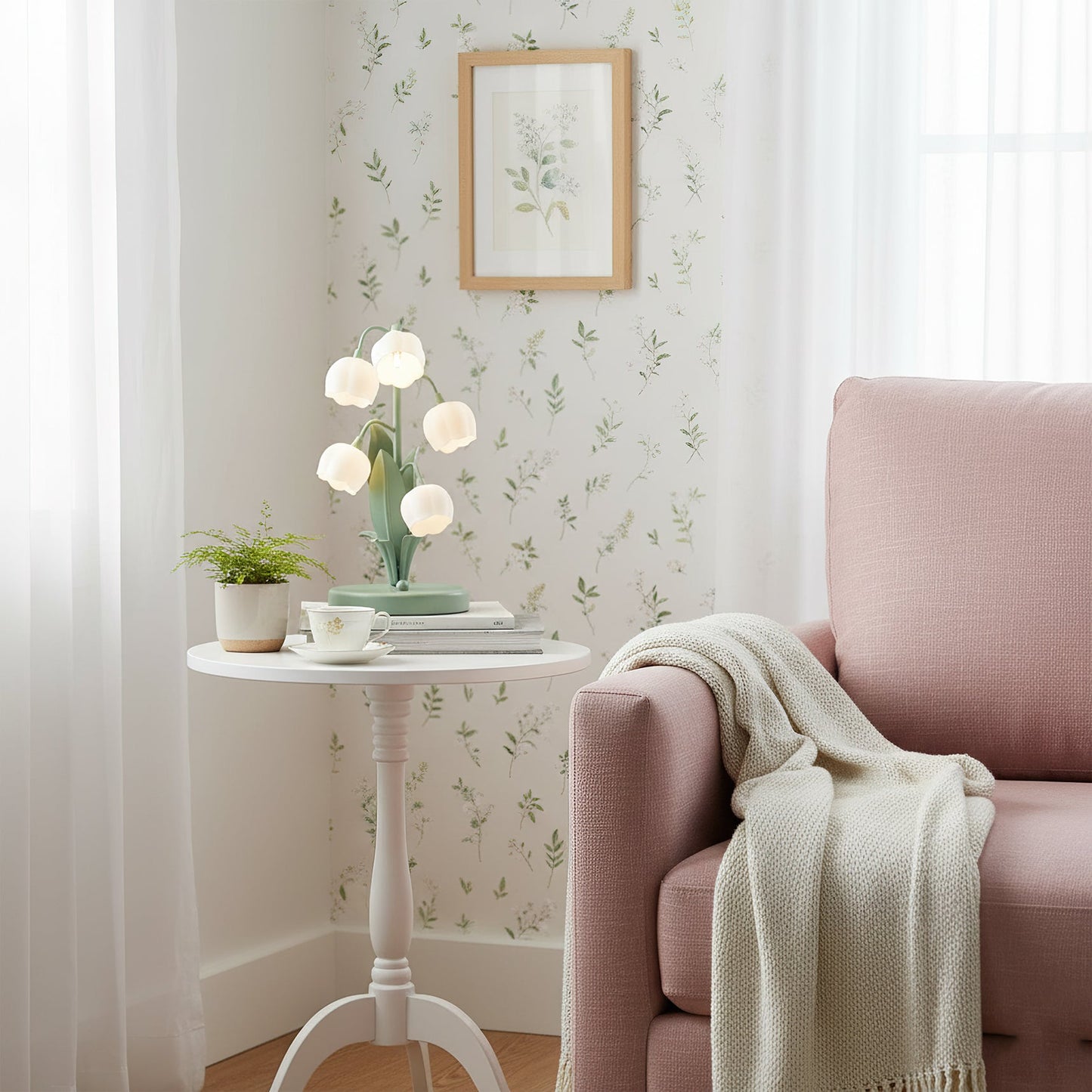 Bellflower Stem Table Lamp