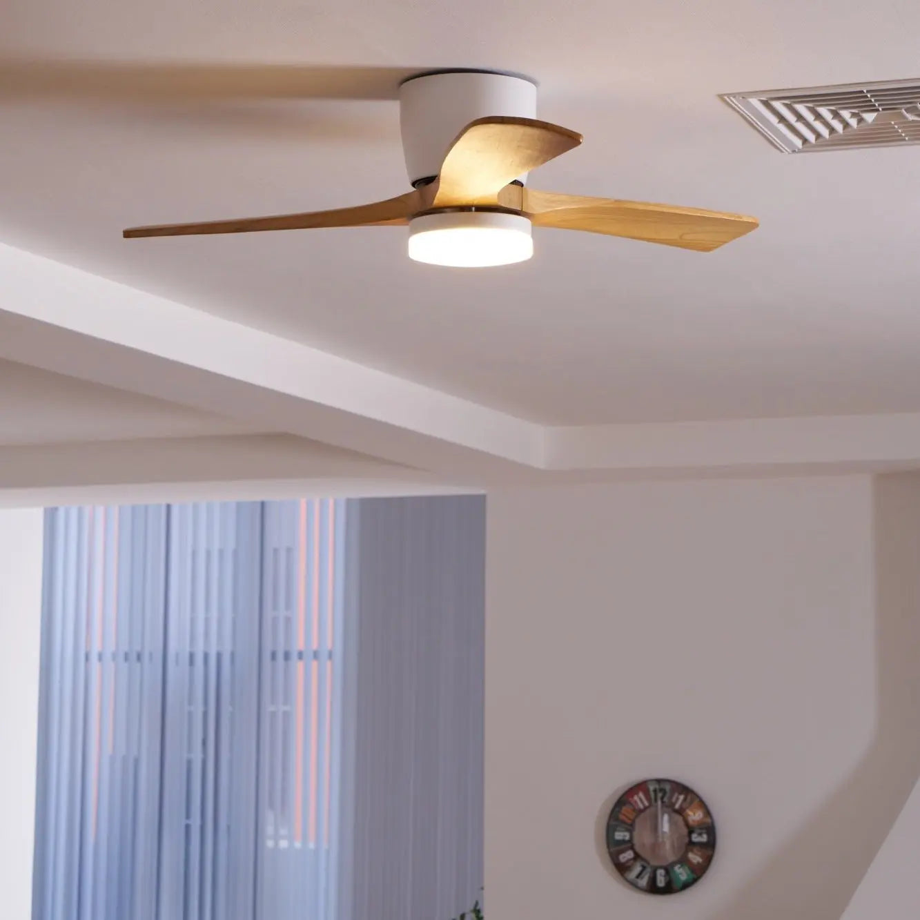 Nordic Wooden Ceiling Fan Light Erbstuk