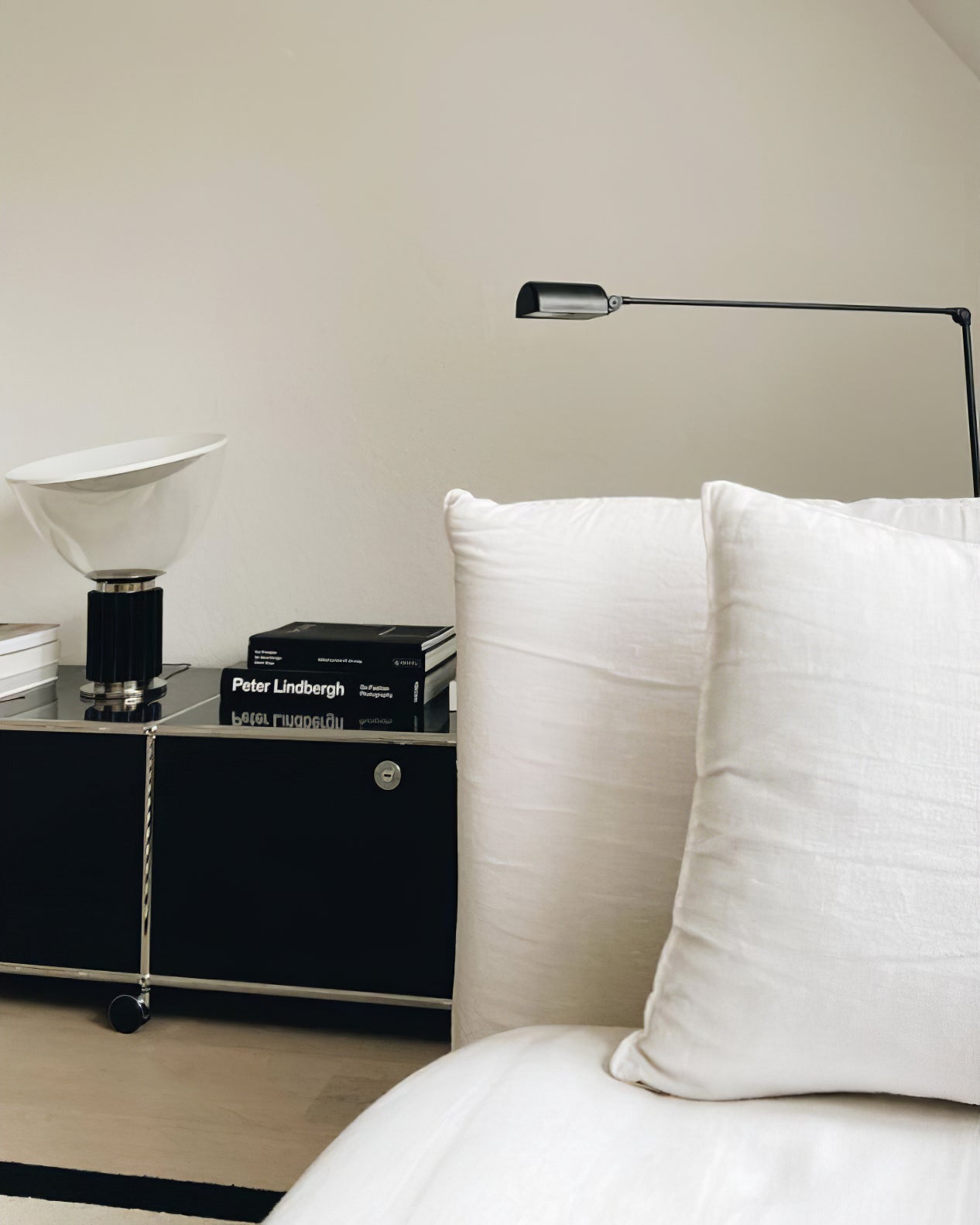Dimmable Swivel Task Floor Lamp