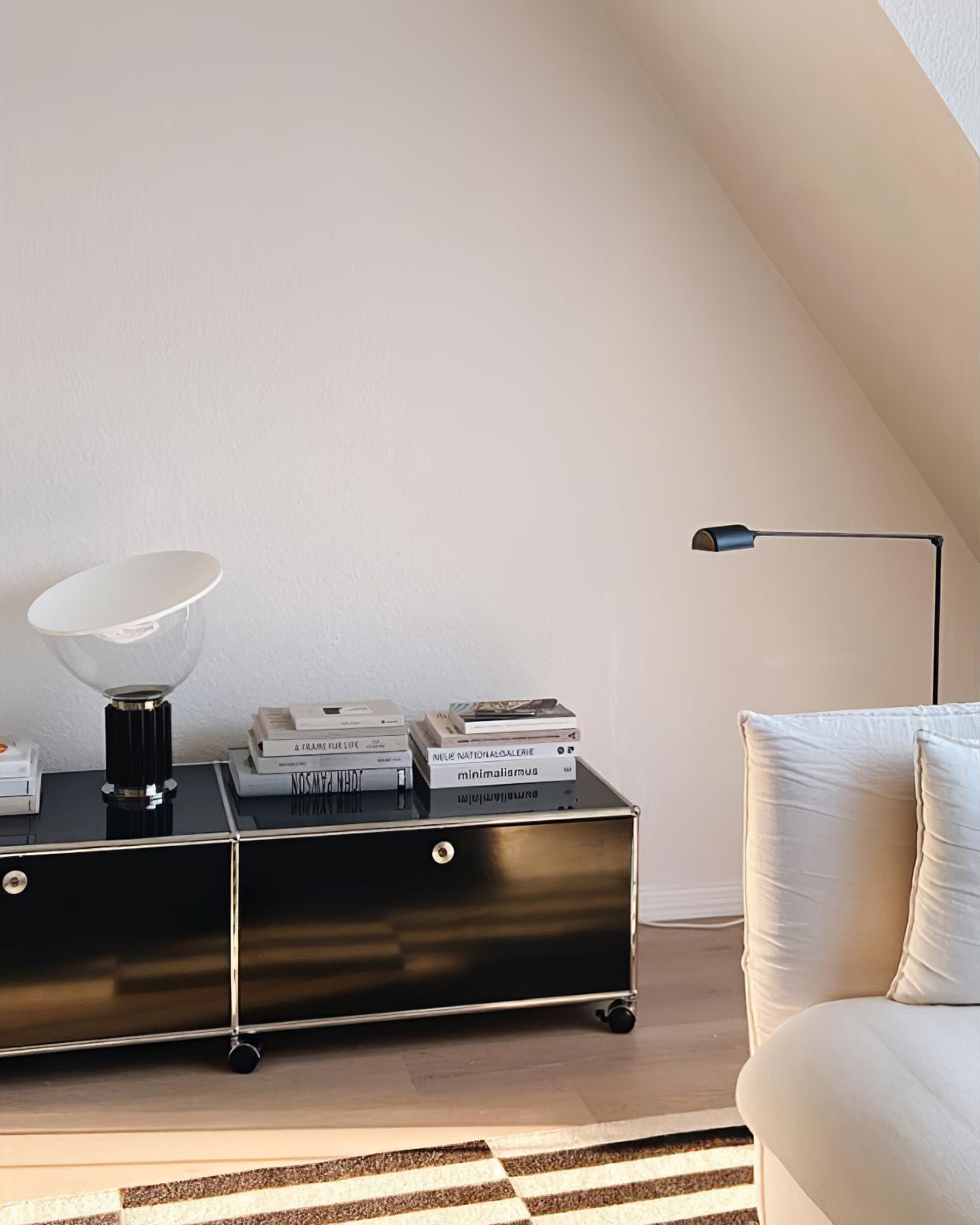 Dimmable Swivel Task Floor Lamp