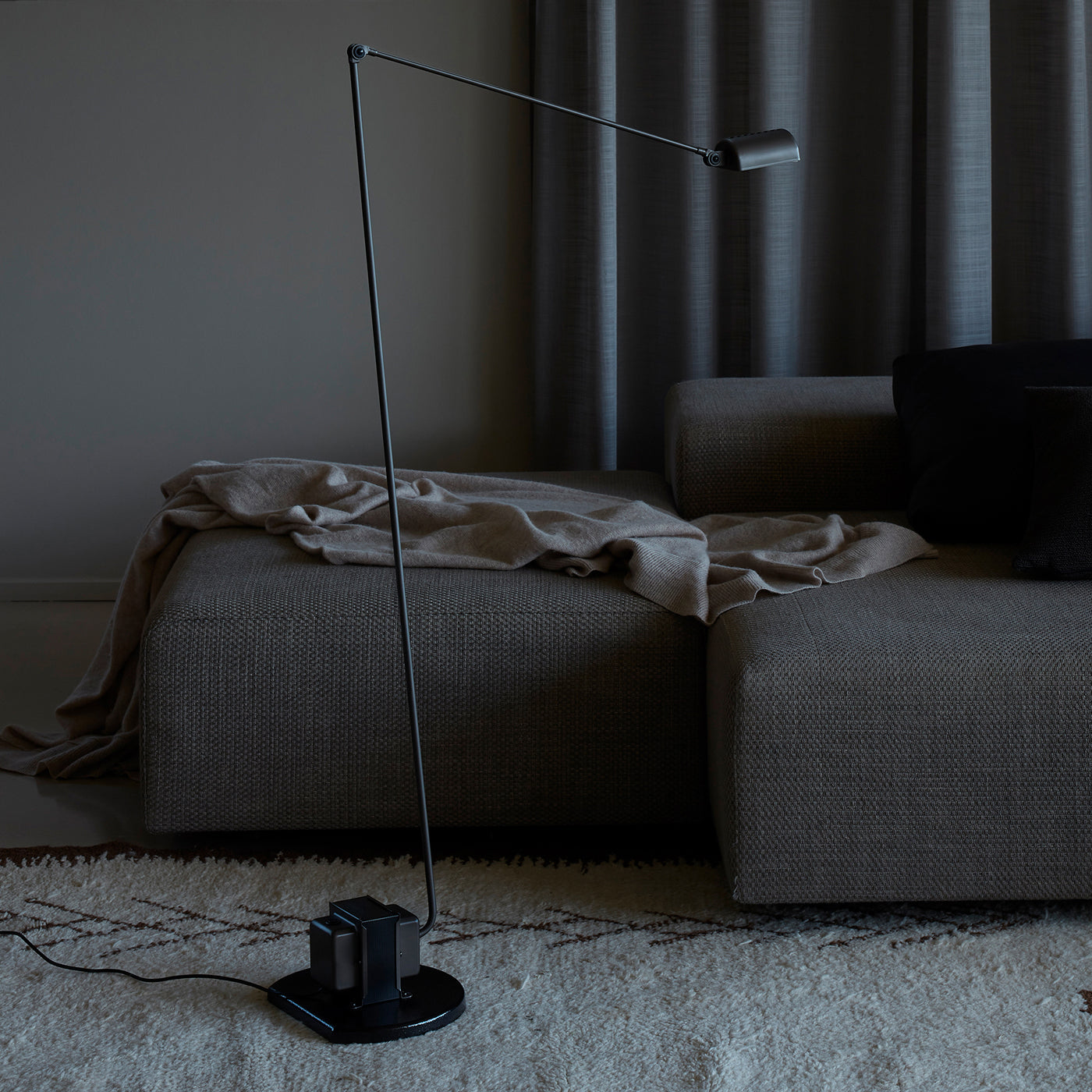 Dimmable Swivel Task Floor Lamp