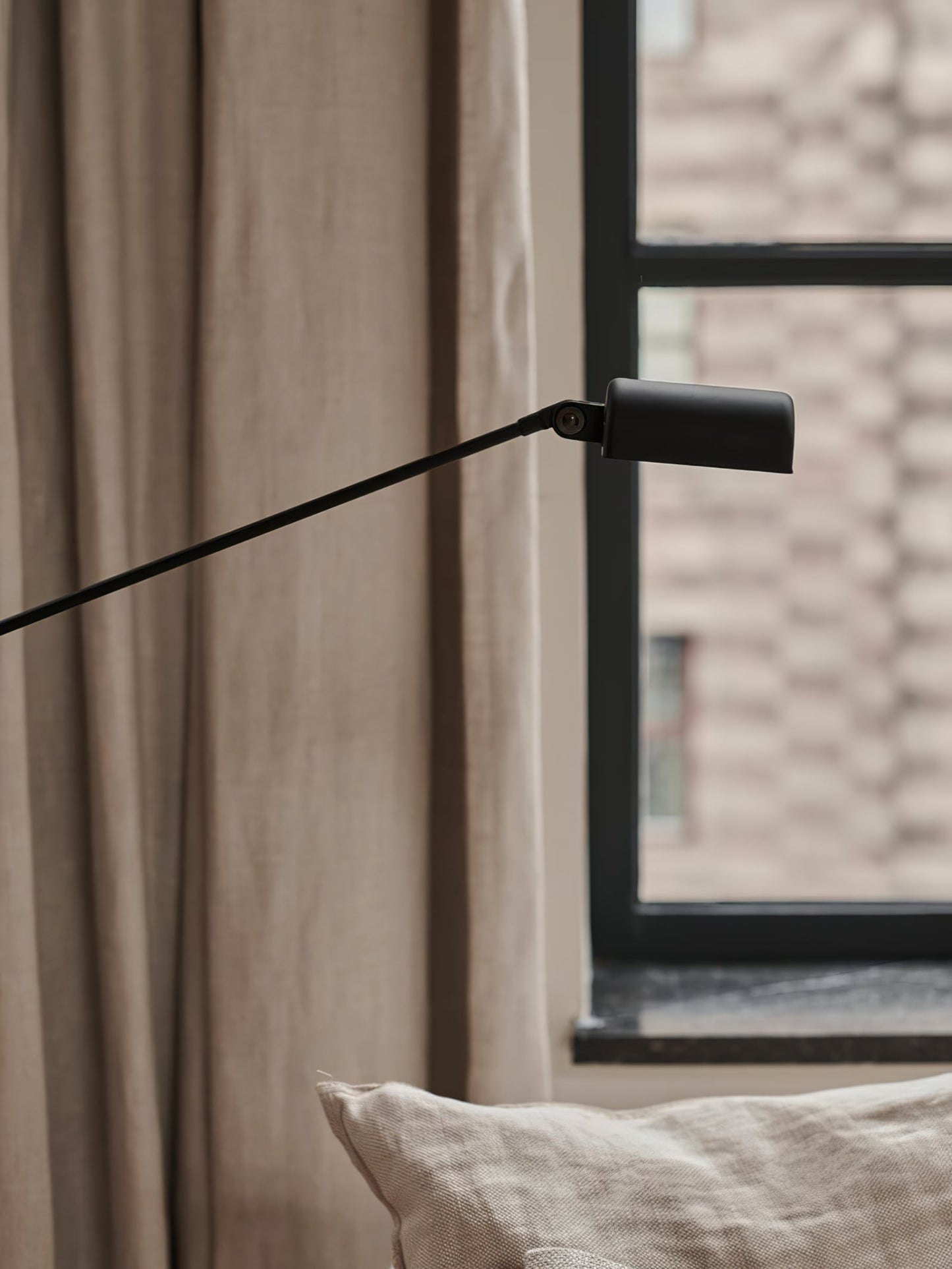 Dimmable Swivel Task Floor Lamp