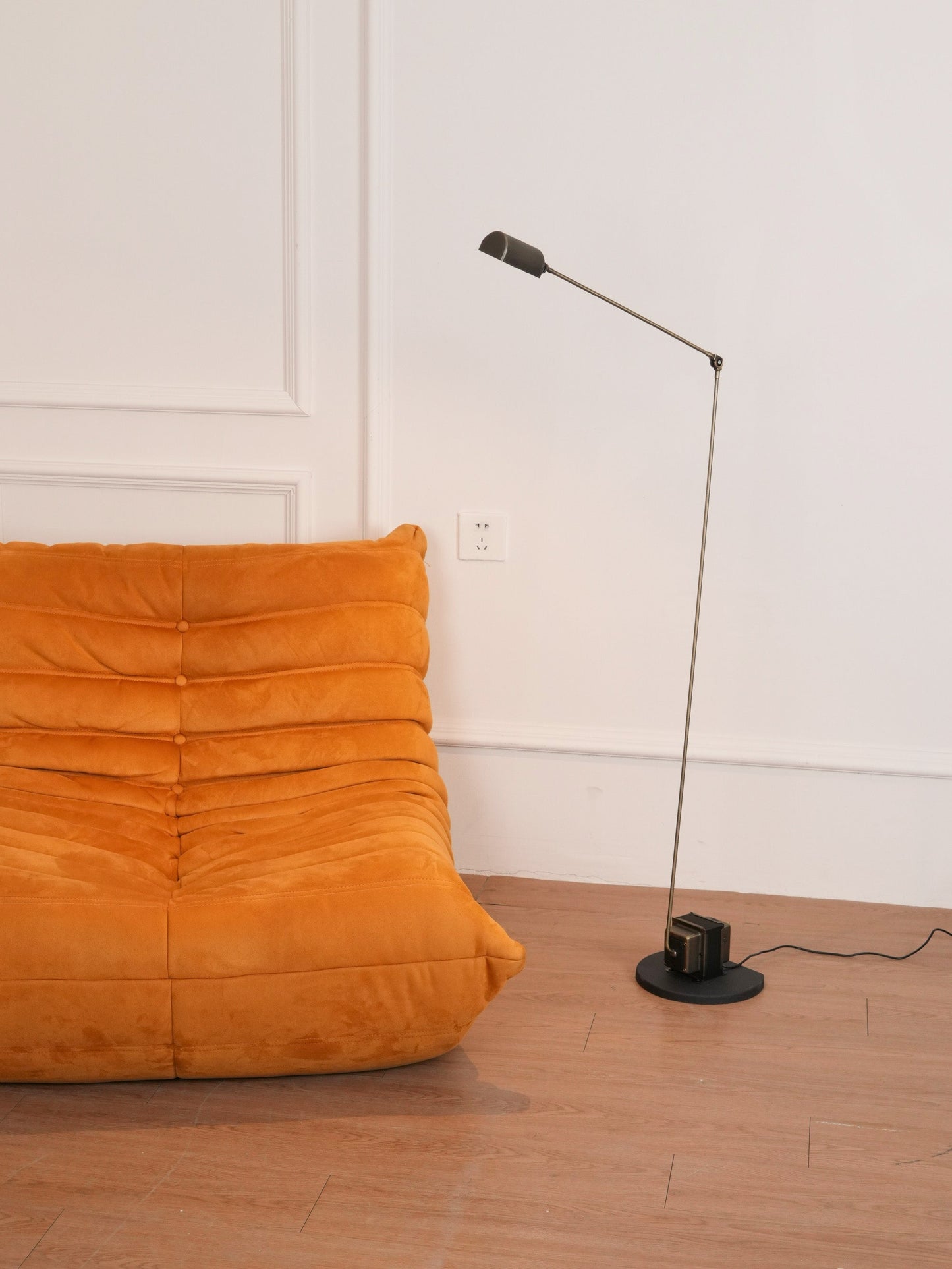 Dimmable Swivel Task Floor Lamp