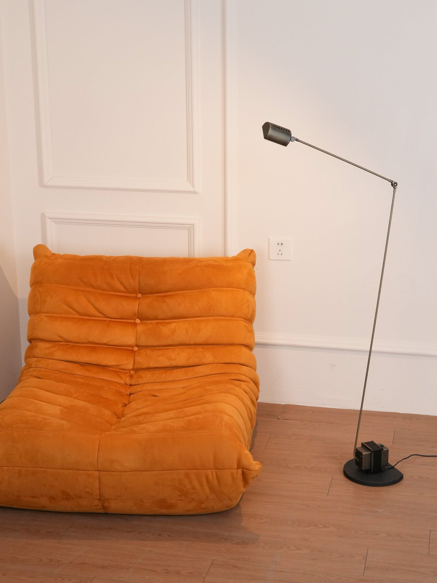 Dimmable Swivel Task Floor Lamp
