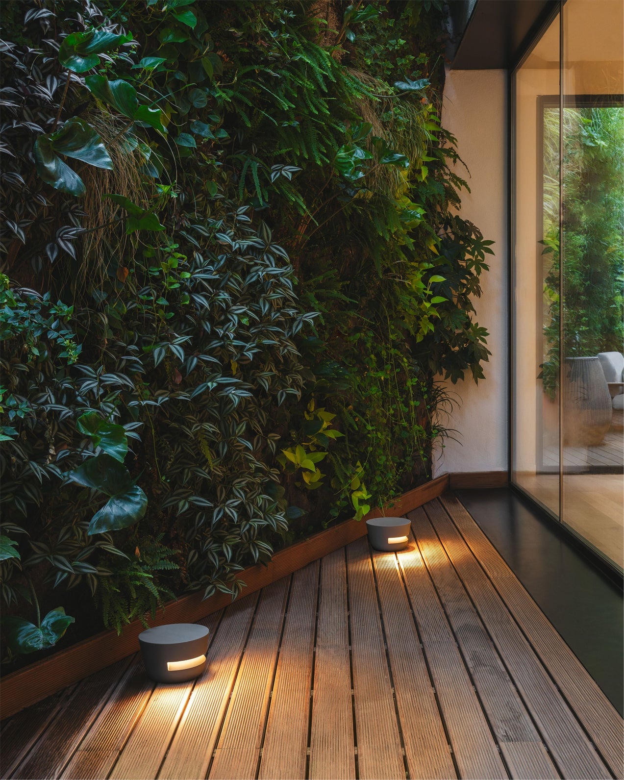 Aluminum Disc Outdoor Table Lamp