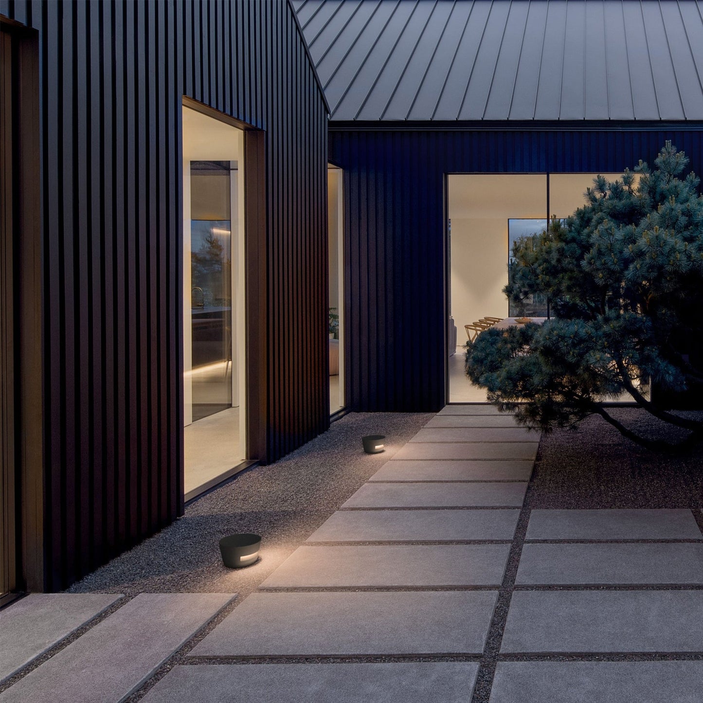 Aluminum Disc Outdoor Table Lamp