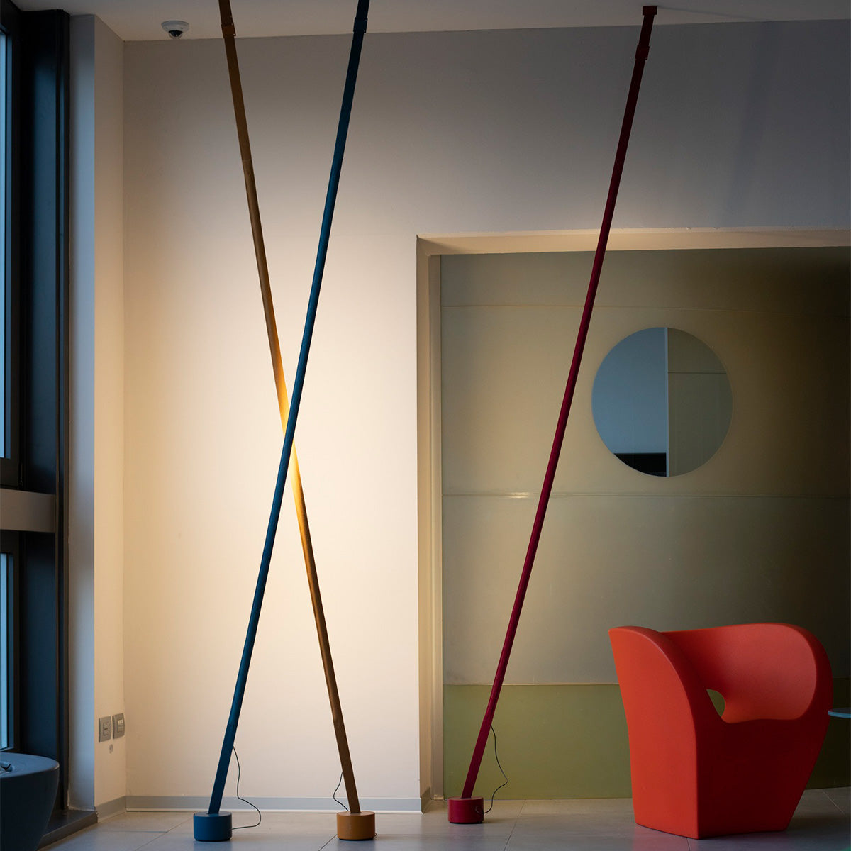 Slim Tension Pole Floor to Ceiling Lamp