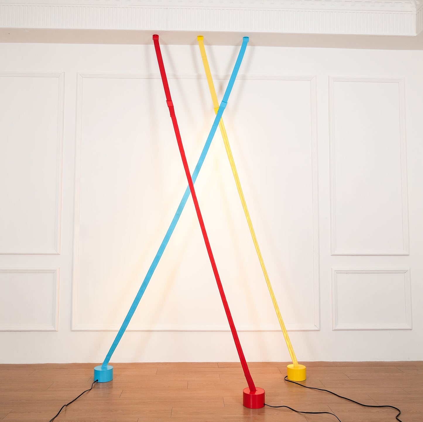 Slim Tension Pole Floor to Ceiling Lamp