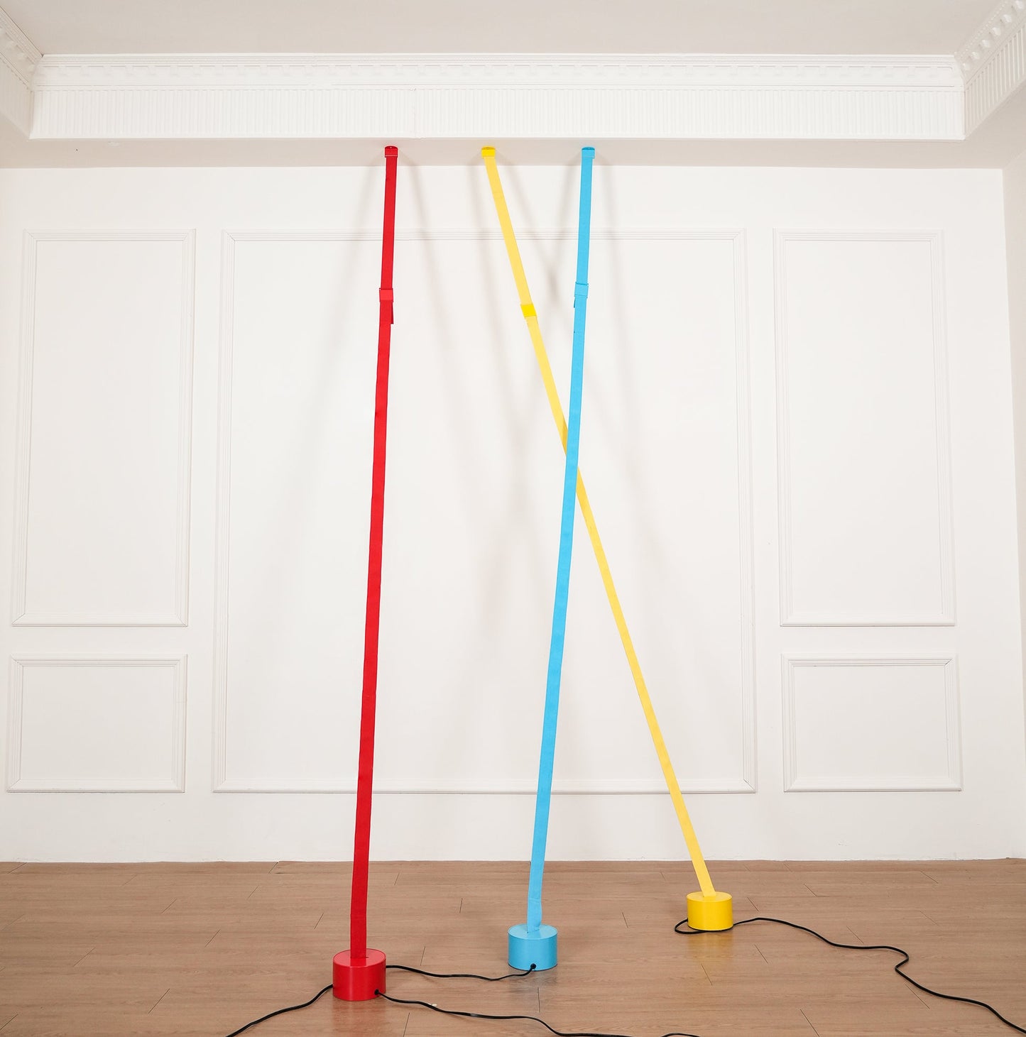 Slim Tension Pole Floor to Ceiling Lamp