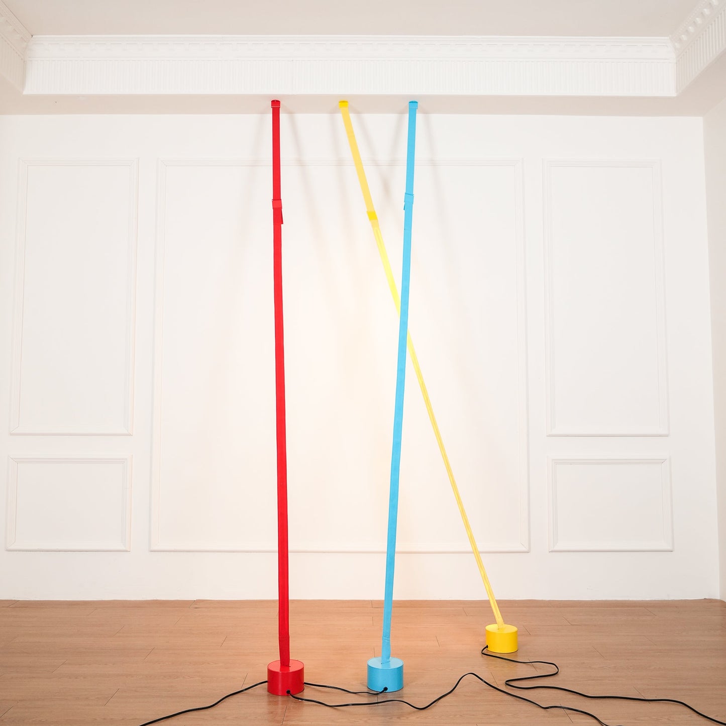 Slim Tension Pole Floor to Ceiling Lamp