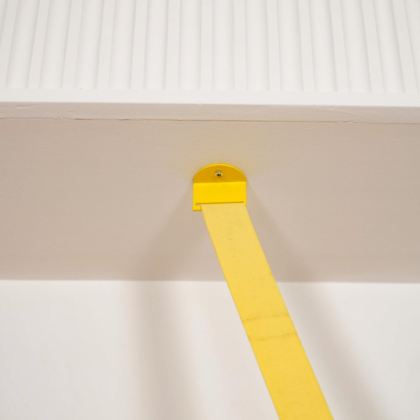 Slim Tension Pole Floor to Ceiling Lamp