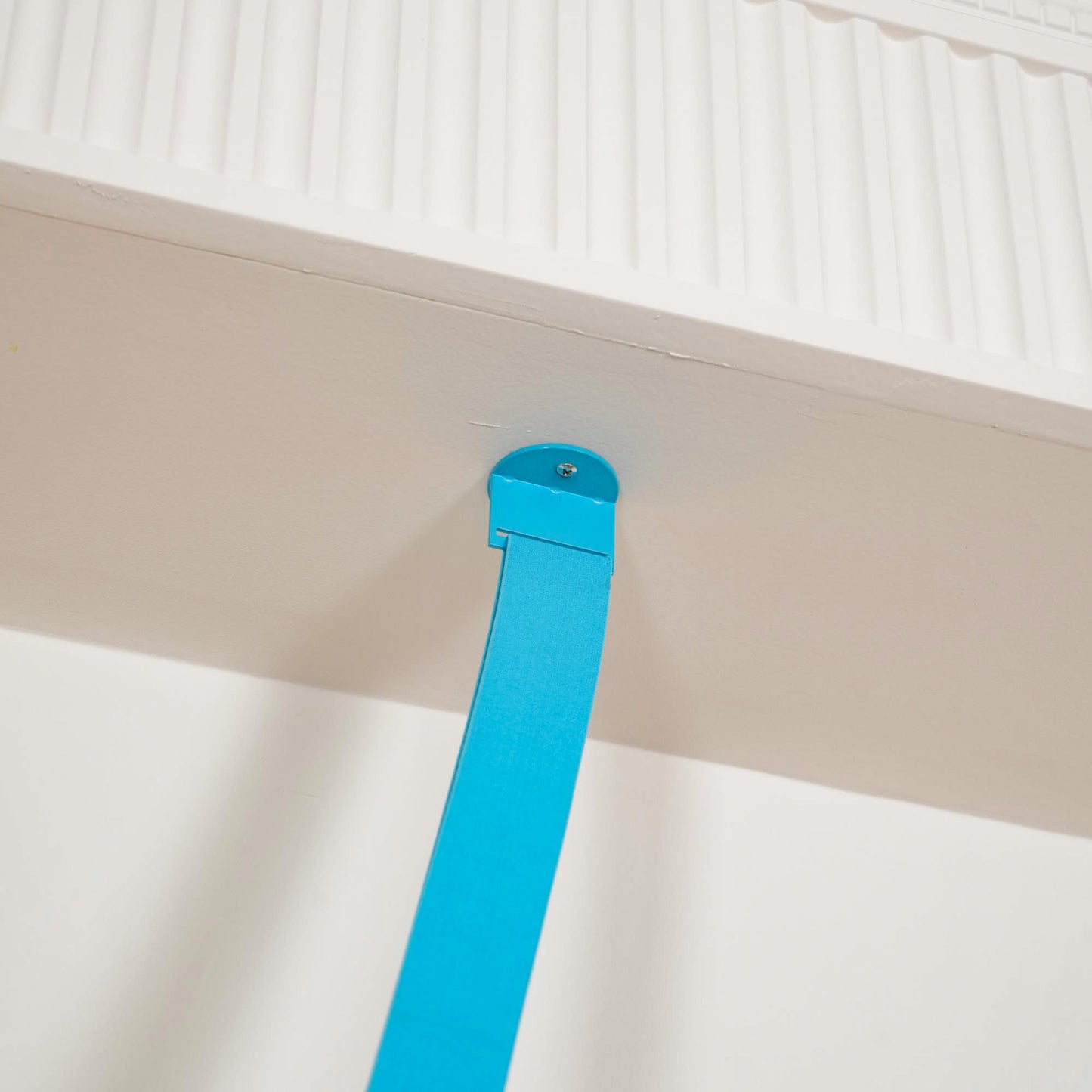 Slim Tension Pole Floor to Ceiling Lamp