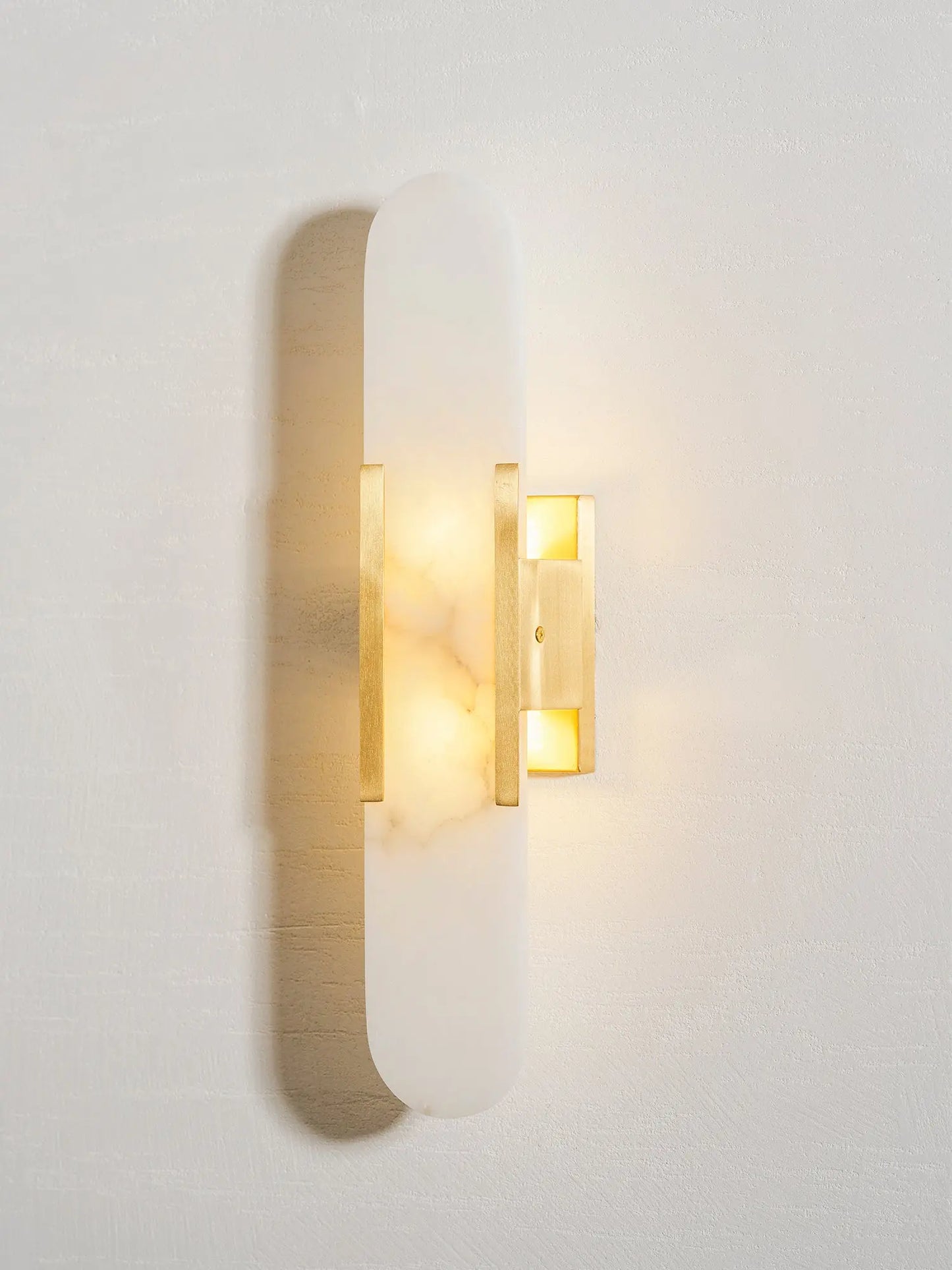 D. Oblong Alabaster Wall Sconce Erbstuk
