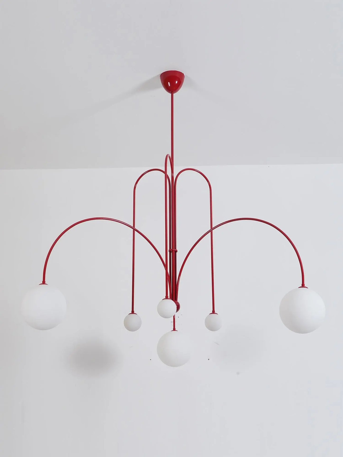 Branching Arc Sputnik Chandelier — Nordic Art Deco Pendant Light with Milk Glass Globes for Dining Room, Living Room, Restaurant and Cafe, Black Gold and Red Multi-Head Ceiling Light Erbstuk