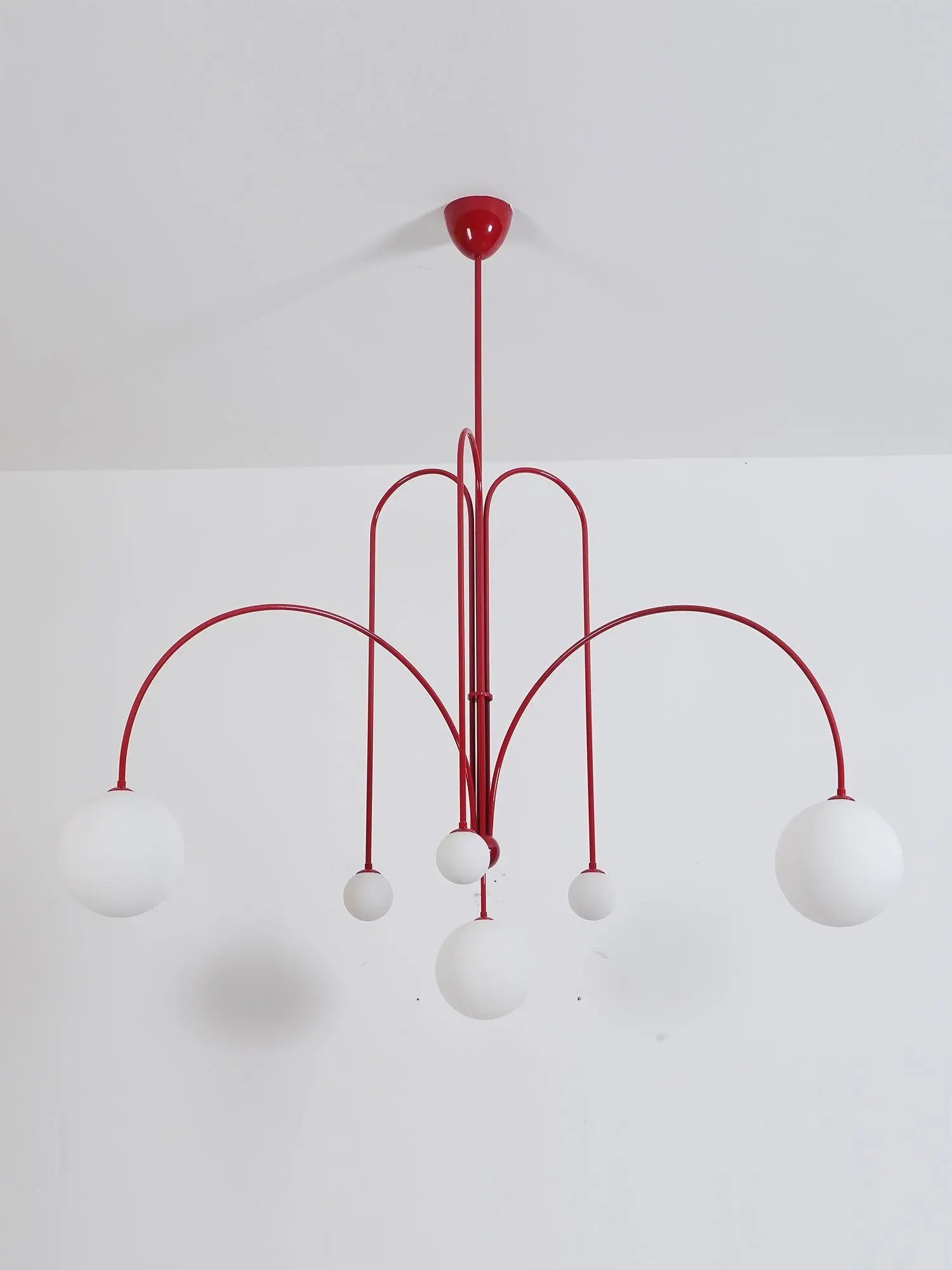 Branching Arc Sputnik Chandelier — Nordic Art Deco Pendant Light with Milk Glass Globes for Dining Room, Living Room, Restaurant and Cafe, Black Gold and Red Multi-Head Ceiling Light Erbstuk