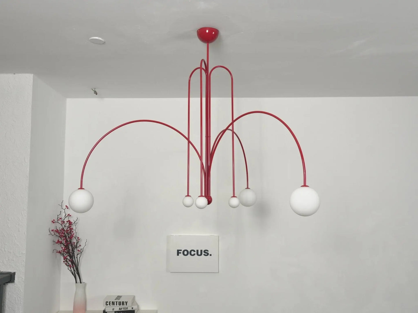 Branching Arc Sputnik Chandelier — Nordic Art Deco Pendant Light with Milk Glass Globes for Dining Room, Living Room, Restaurant and Cafe, Black Gold and Red Multi-Head Ceiling Light Erbstuk