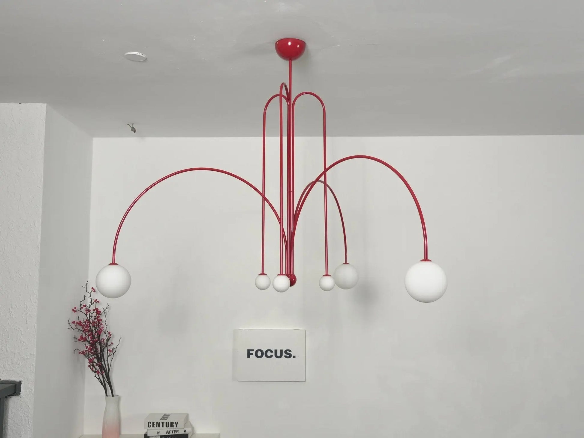 Branching Arc Sputnik Chandelier — Nordic Art Deco Pendant Light with Milk Glass Globes for Dining Room, Living Room, Restaurant and Cafe, Black Gold and Red Multi-Head Ceiling Light Erbstuk