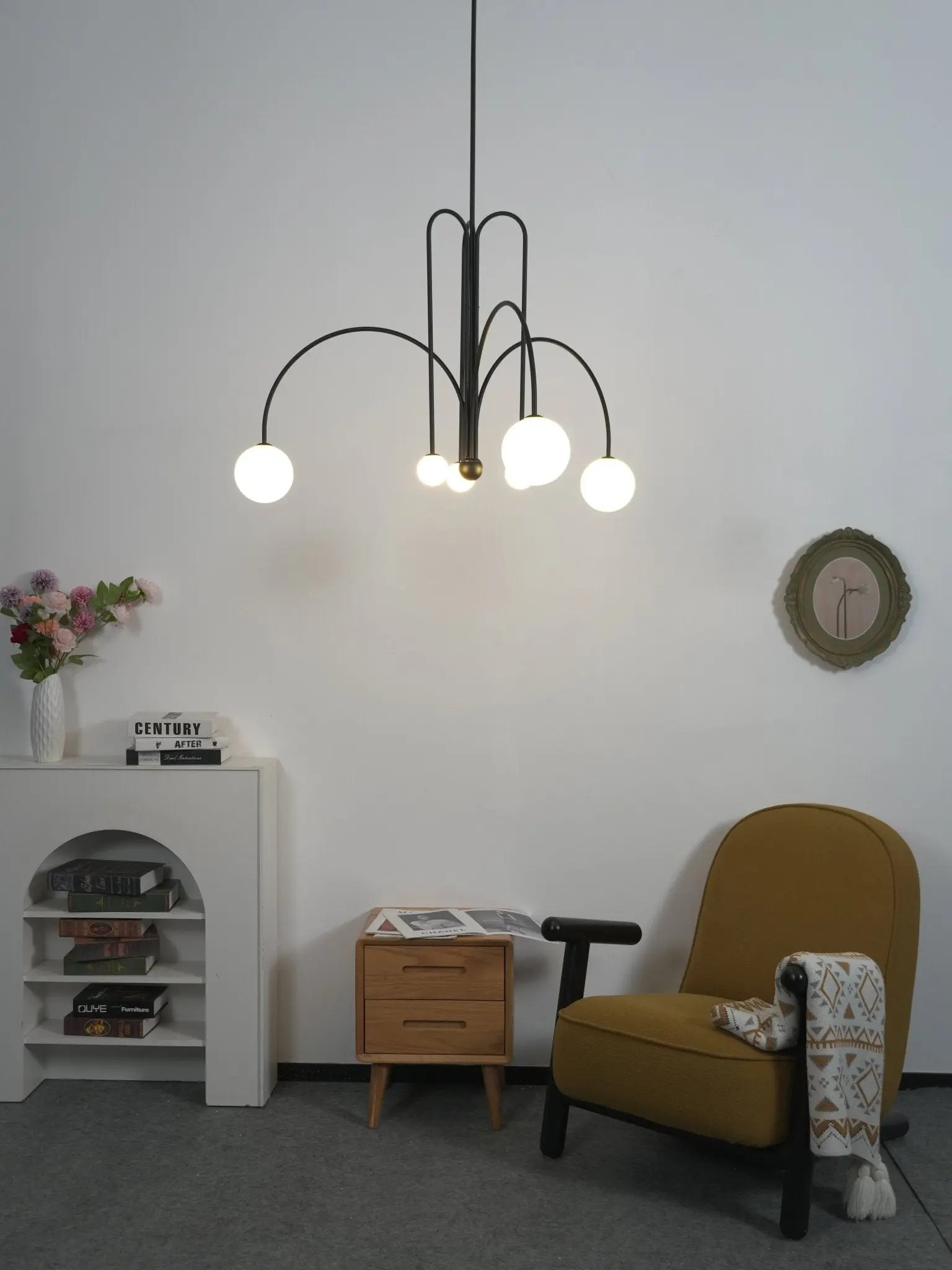 Branching Arc Sputnik Chandelier — Nordic Art Deco Pendant Light with Milk Glass Globes for Dining Room, Living Room, Restaurant and Cafe, Black Gold and Red Multi-Head Ceiling Light Erbstuk