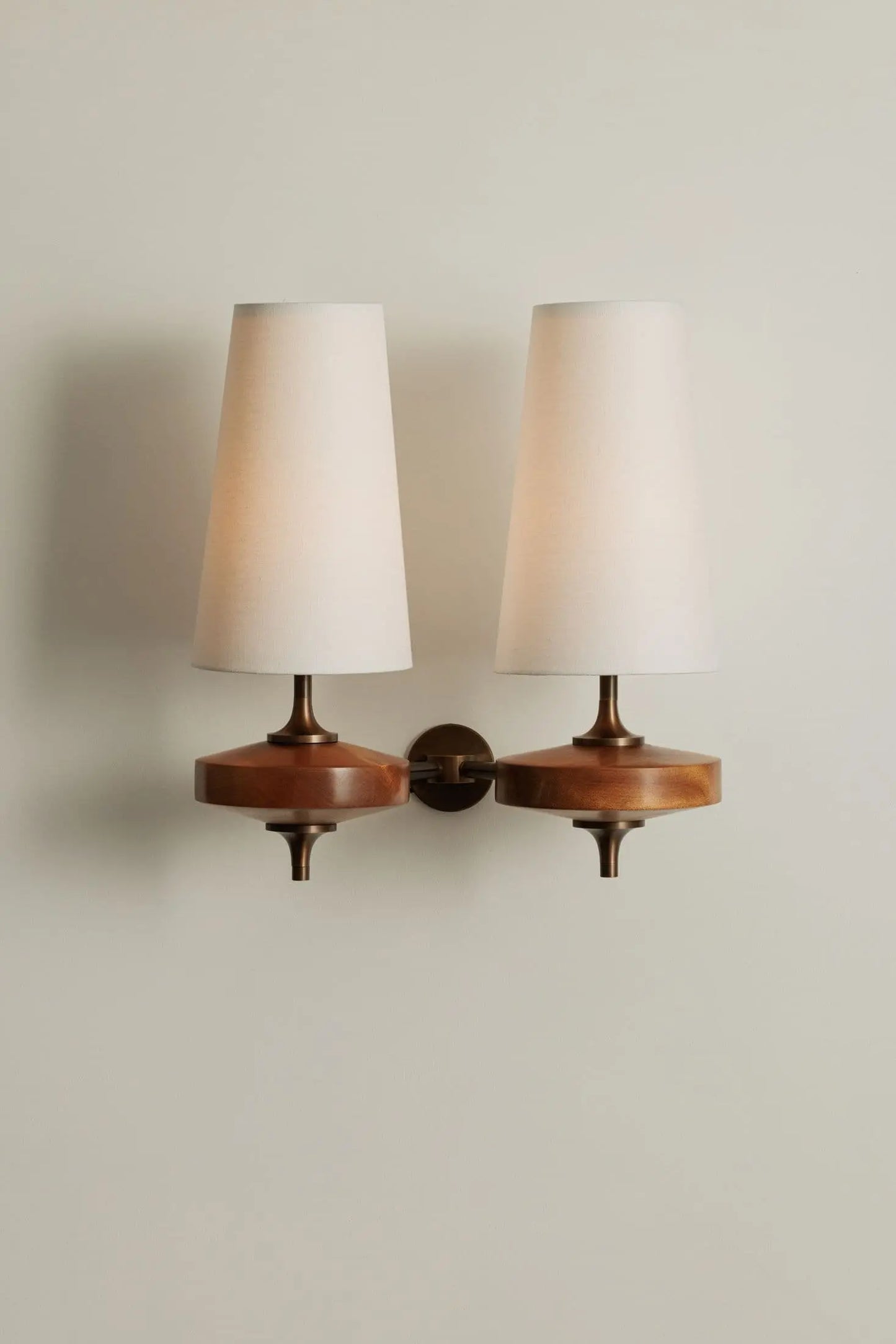 Hour Rho Wall Lamp Erbstuk