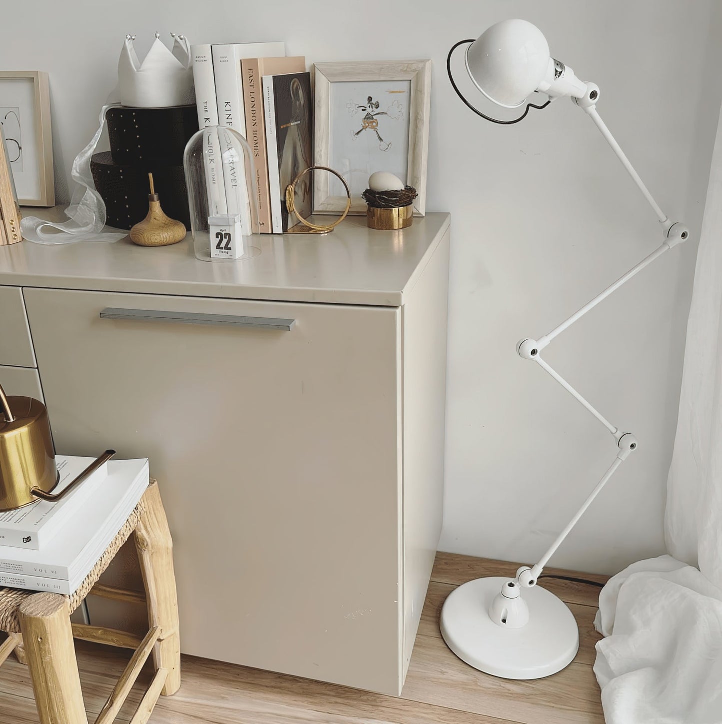 Articulated Arm Task Floor Lamp