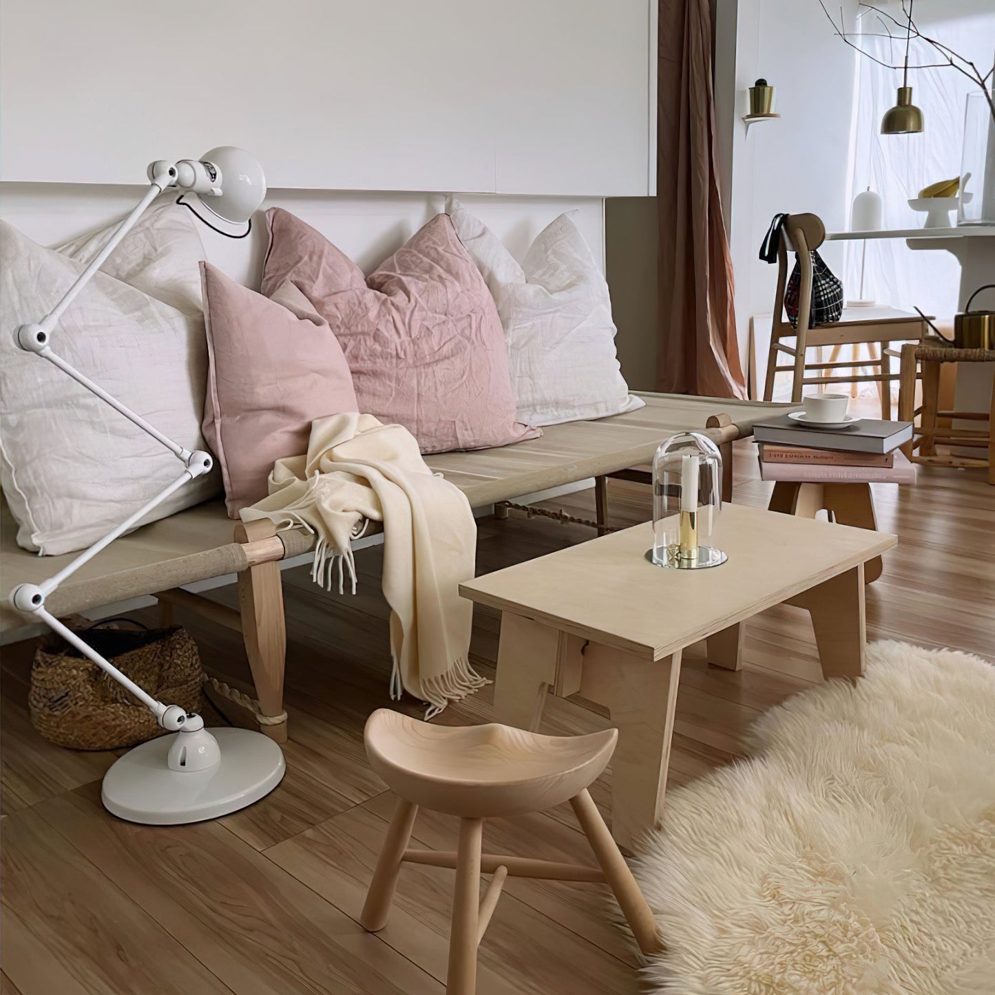 Articulated Arm Task Floor Lamp