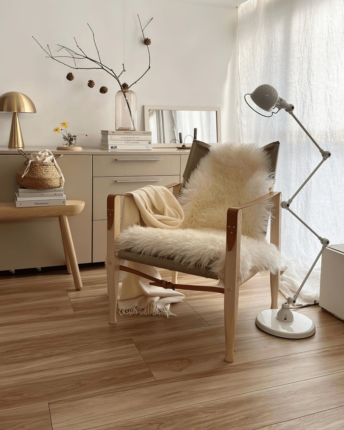 Articulated Arm Task Floor Lamp