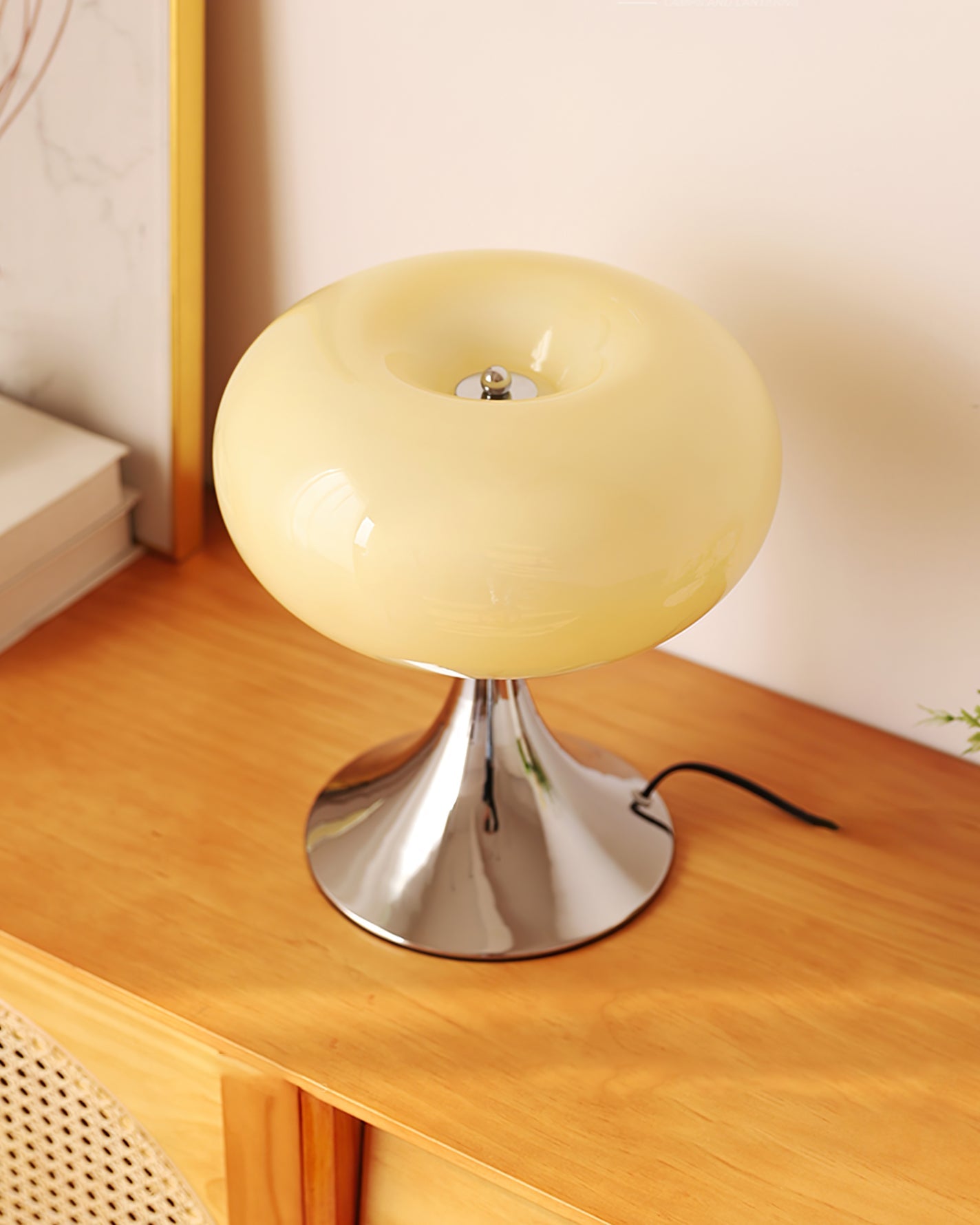 Glass Disc Table Lamp