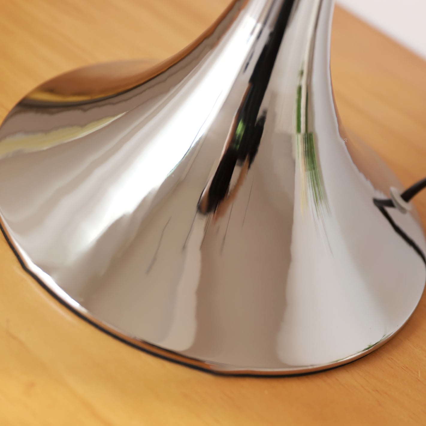 Glass Disc Table Lamp