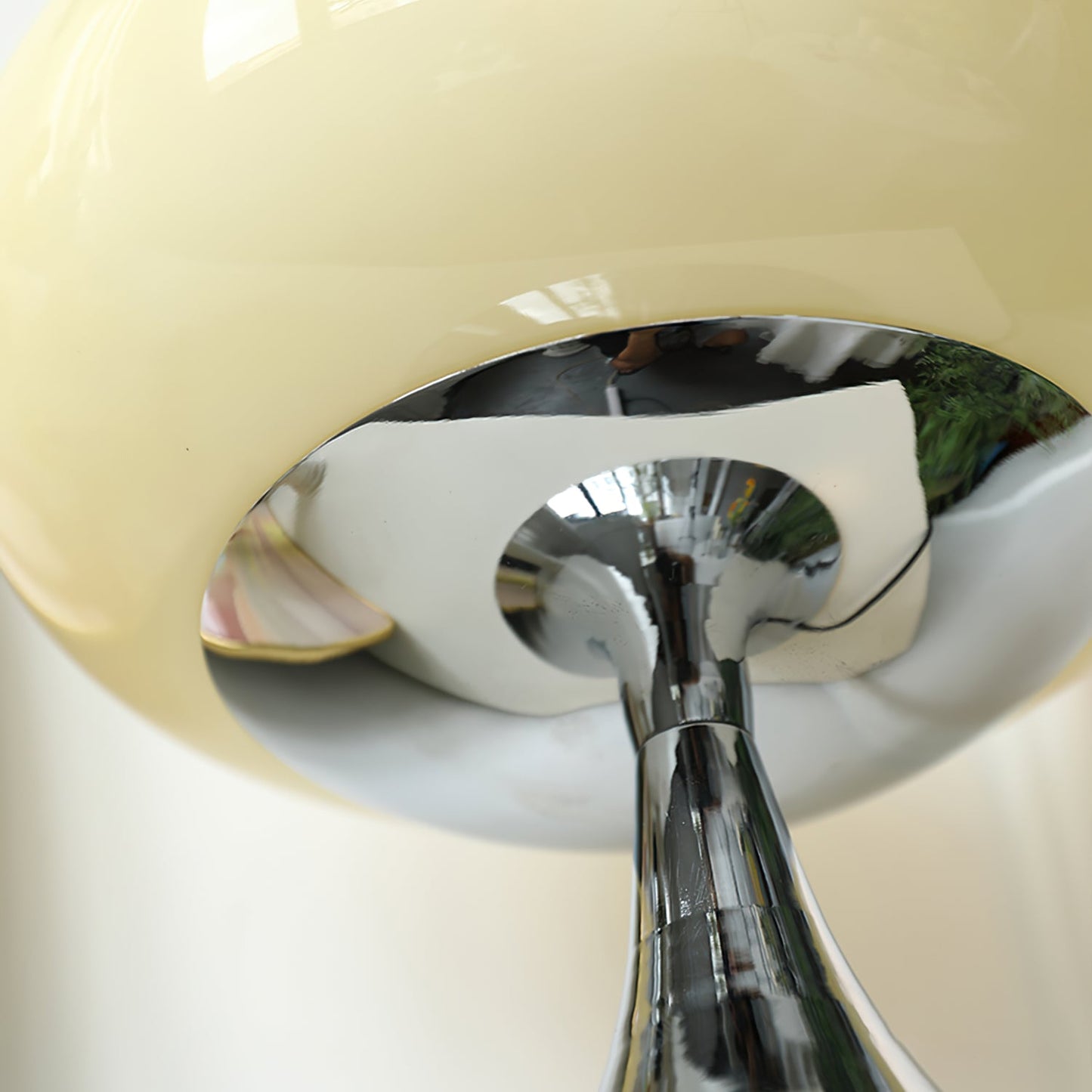 Glass Disc Table Lamp