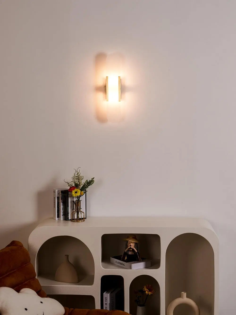 D. Oblong Alabaster Wall Sconce Erbstuk