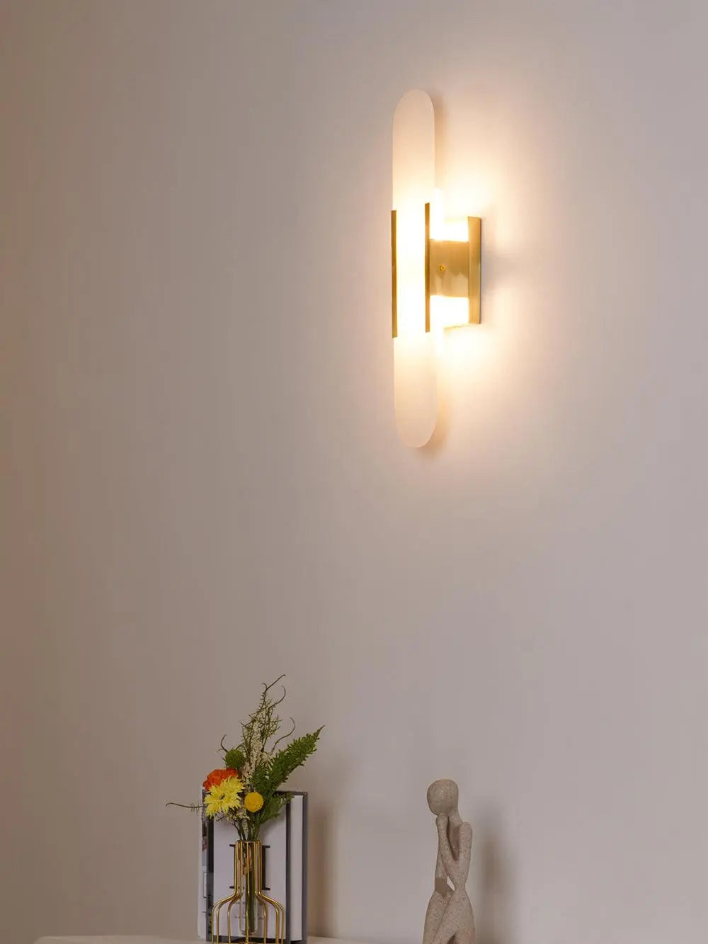 D. Oblong Alabaster Wall Sconce Erbstuk