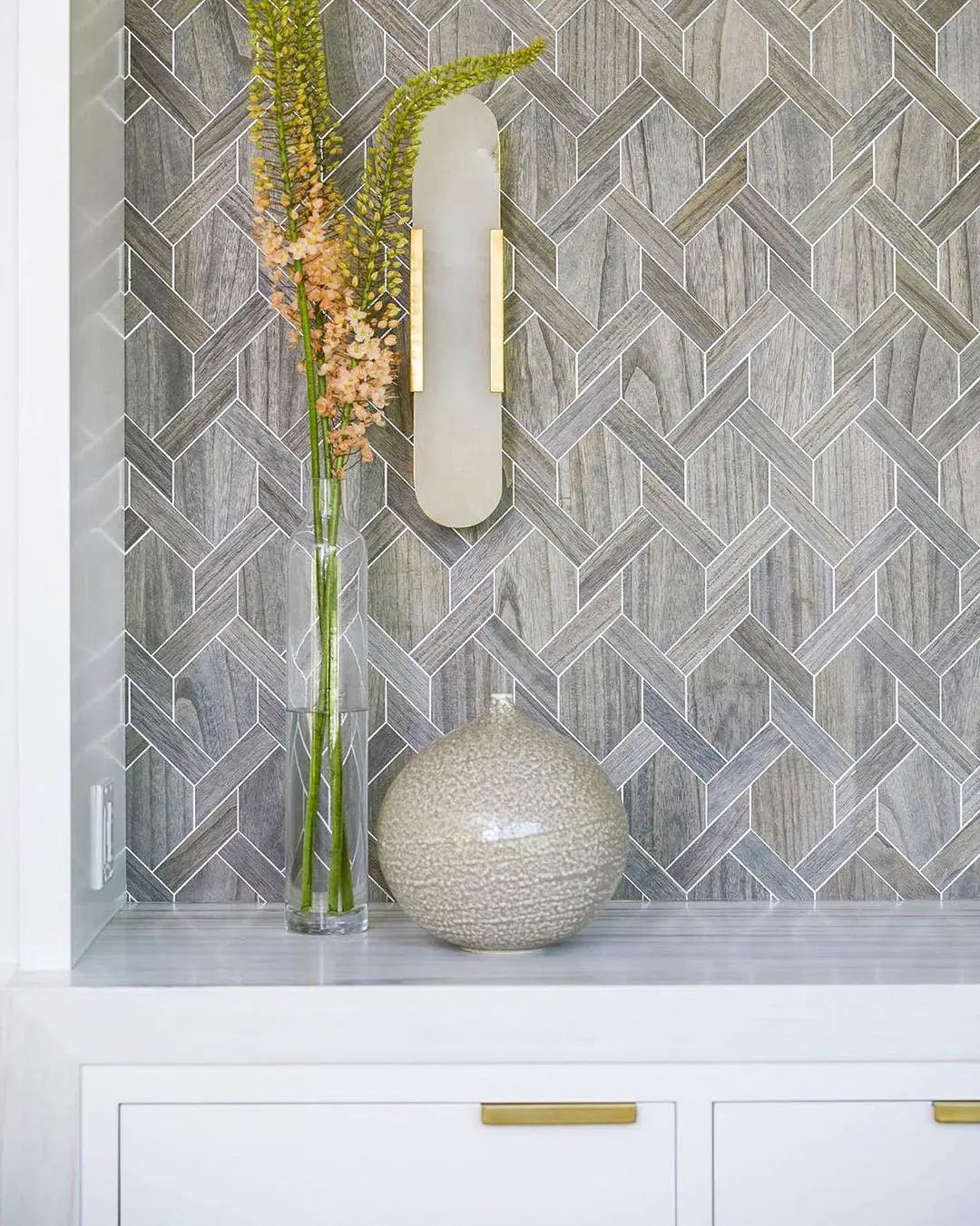 D. Oblong Alabaster Wall Sconce Erbstuk