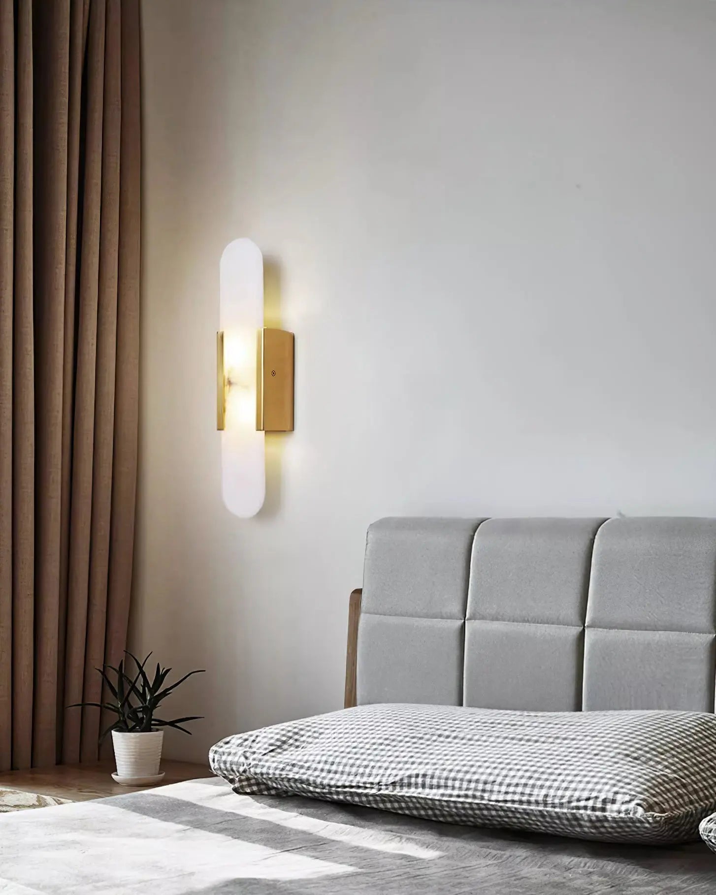 D. Oblong Alabaster Wall Sconce Erbstuk