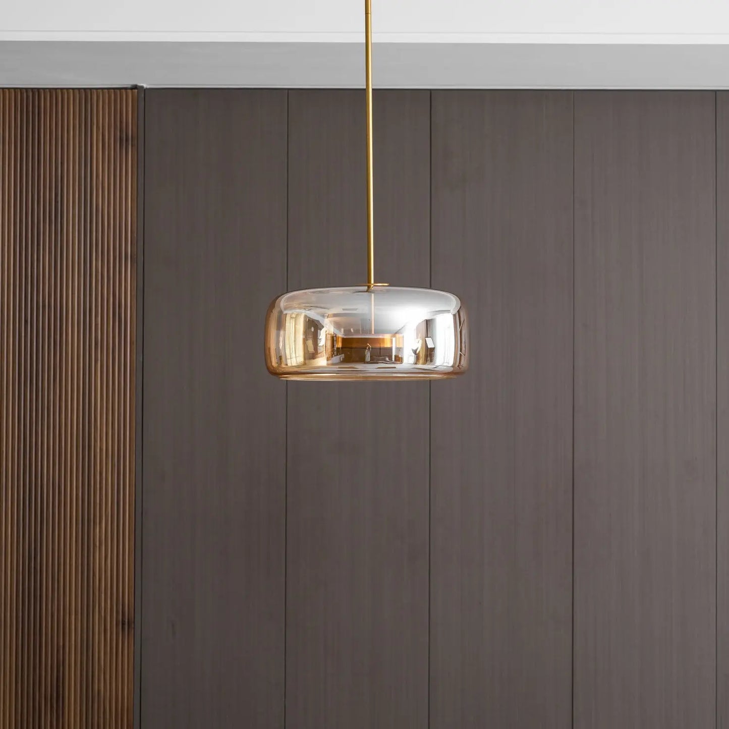 Metro Sphere Glass Pendant Lamp Erbstuk
