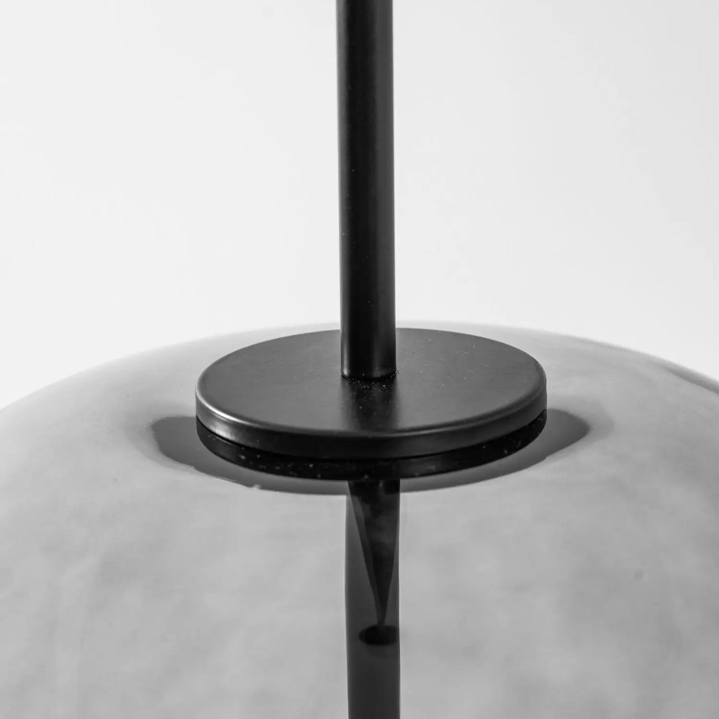 Metro Sphere Glass Pendant Lamp Erbstuk