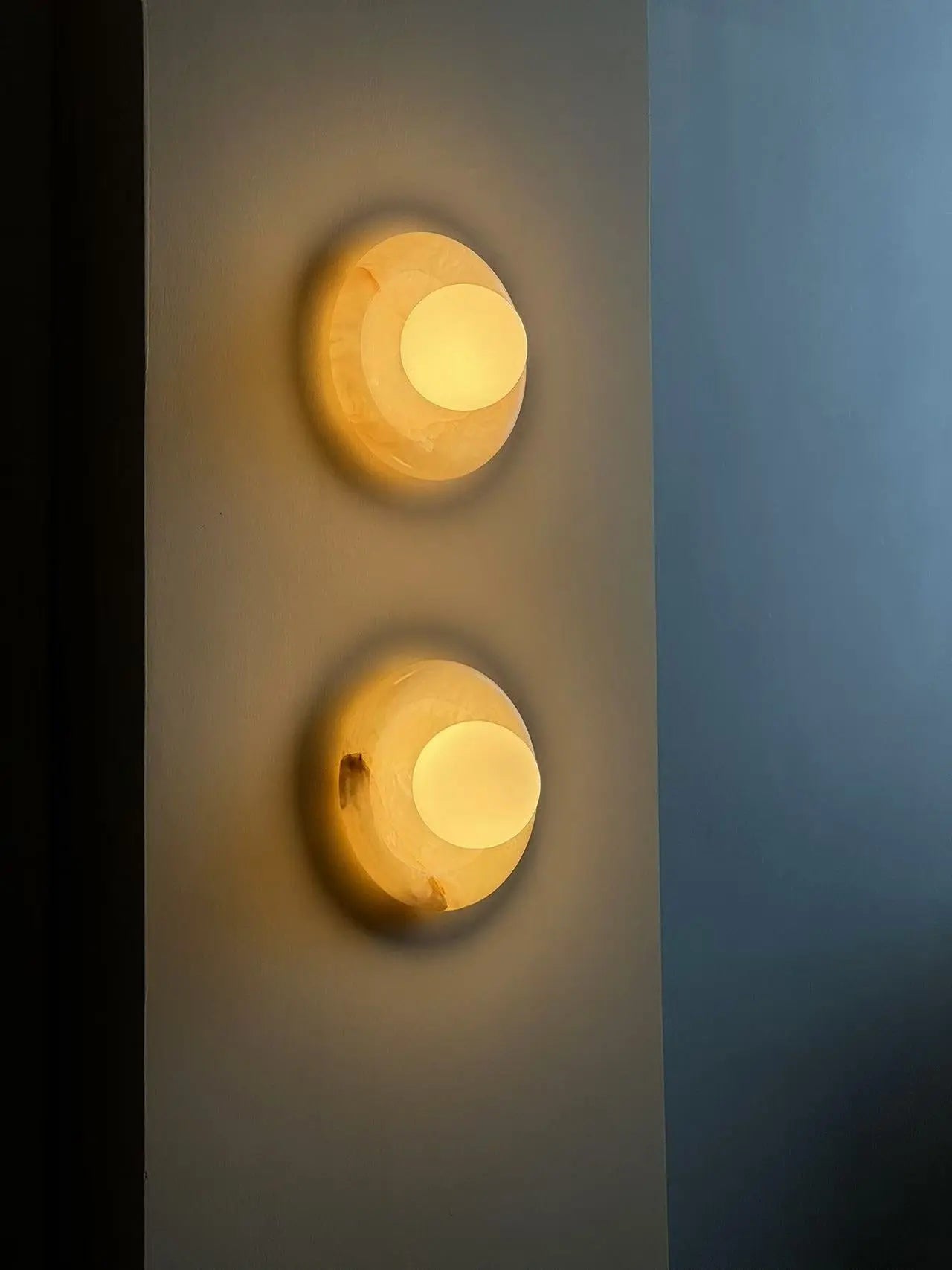 Natural Stone Wall Sconce — Round Designer Wall Sconce Fixture, Each Piece One-of-a-Kind — Wall Lights for Bedroom, Wall Lights for Living Room — Indoor Wall Lamp for Hallway and Den/Study Erbstuk