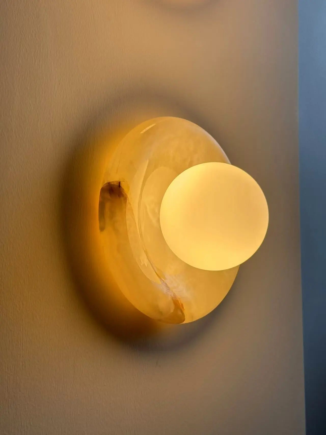 Natural Stone Wall Sconce — Round Designer Wall Sconce Fixture, Each Piece One-of-a-Kind — Wall Lights for Bedroom, Wall Lights for Living Room — Indoor Wall Lamp for Hallway and Den/Study Erbstuk