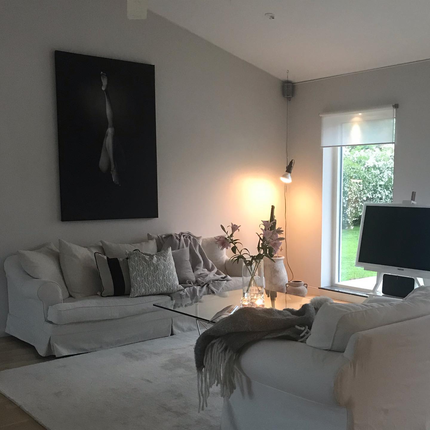 Adjustable Tension Rod Floor to Ceiling Lamp