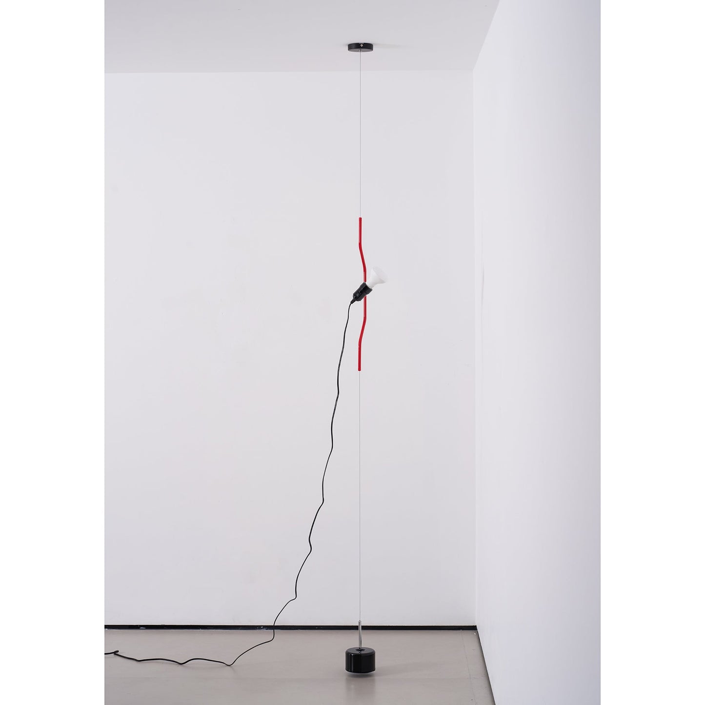 Adjustable Tension Rod Floor to Ceiling Lamp