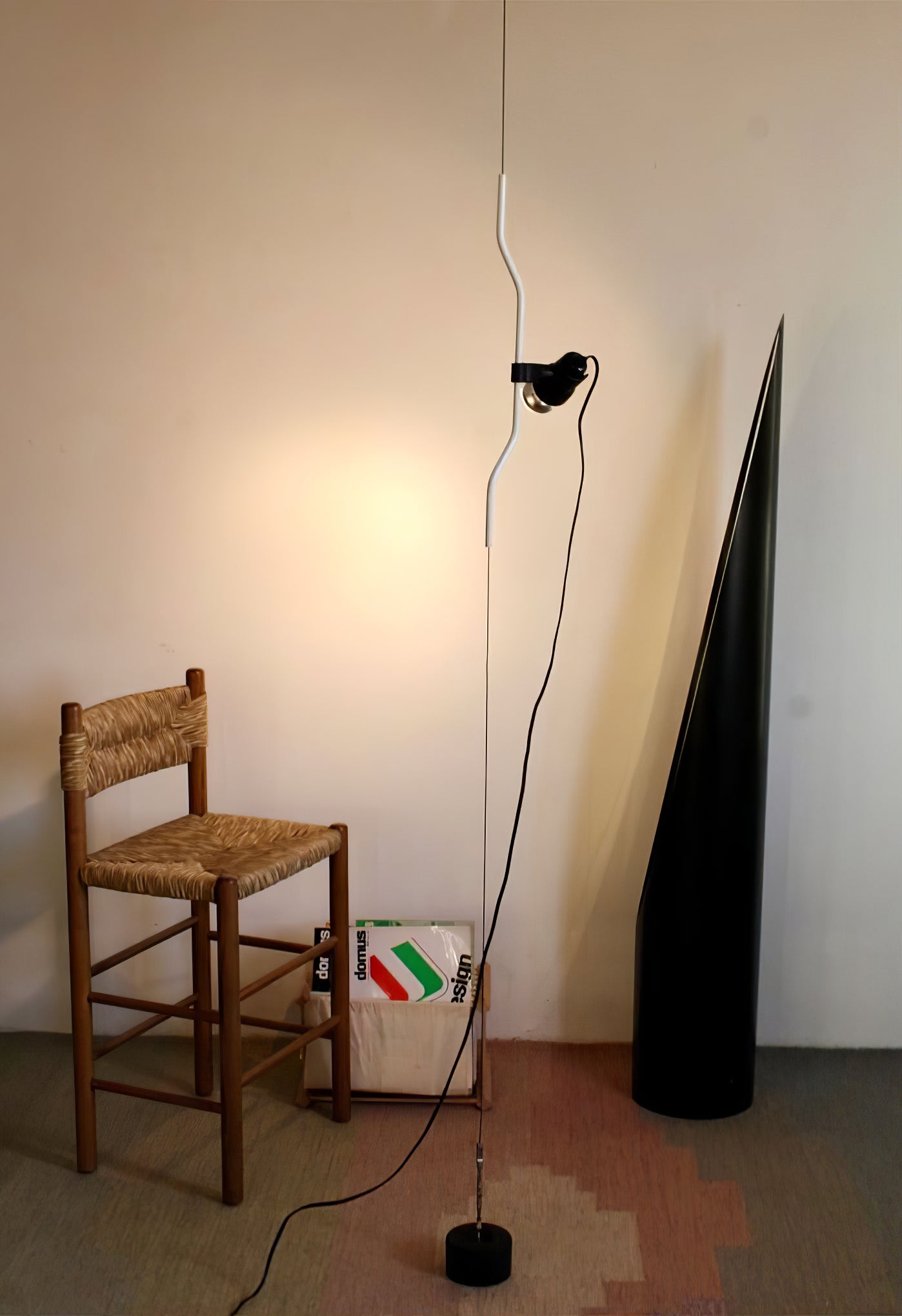 Adjustable Tension Rod Floor to Ceiling Lamp